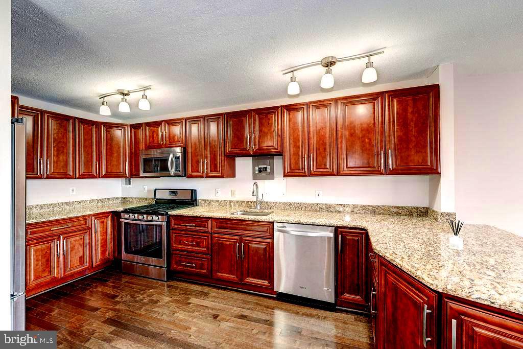 RIVIERA OF CHEVY CHASE - Residential Lease