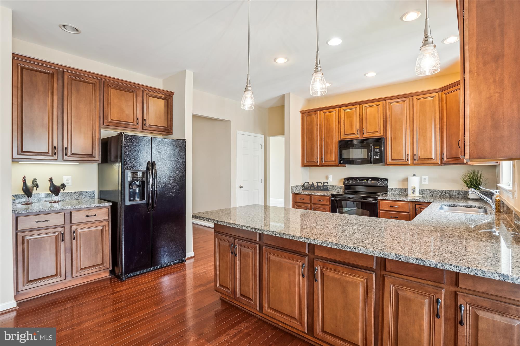 LAKE POINT ROUND HILL - Residential