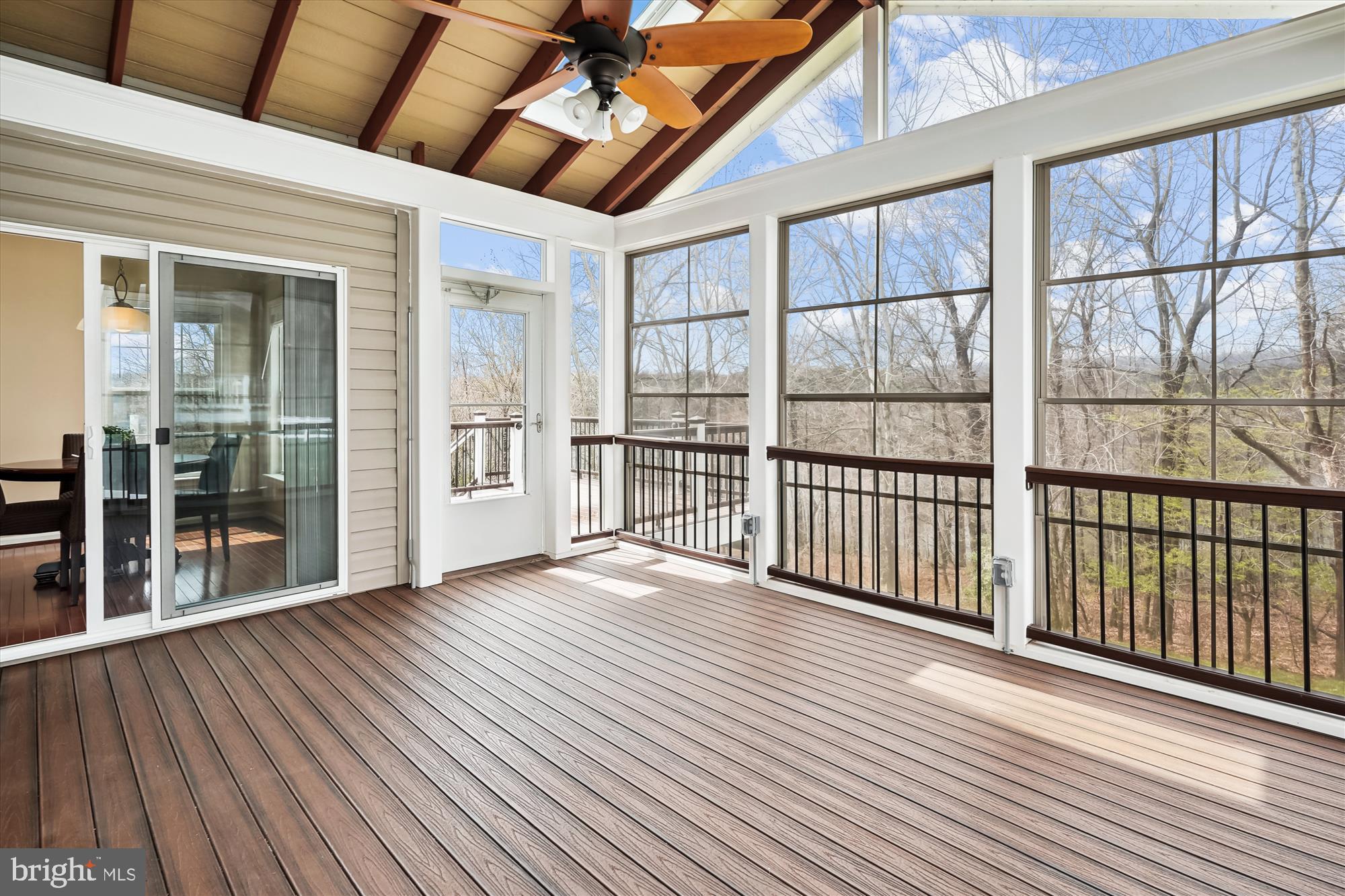 LAKE POINT ROUND HILL - Residential