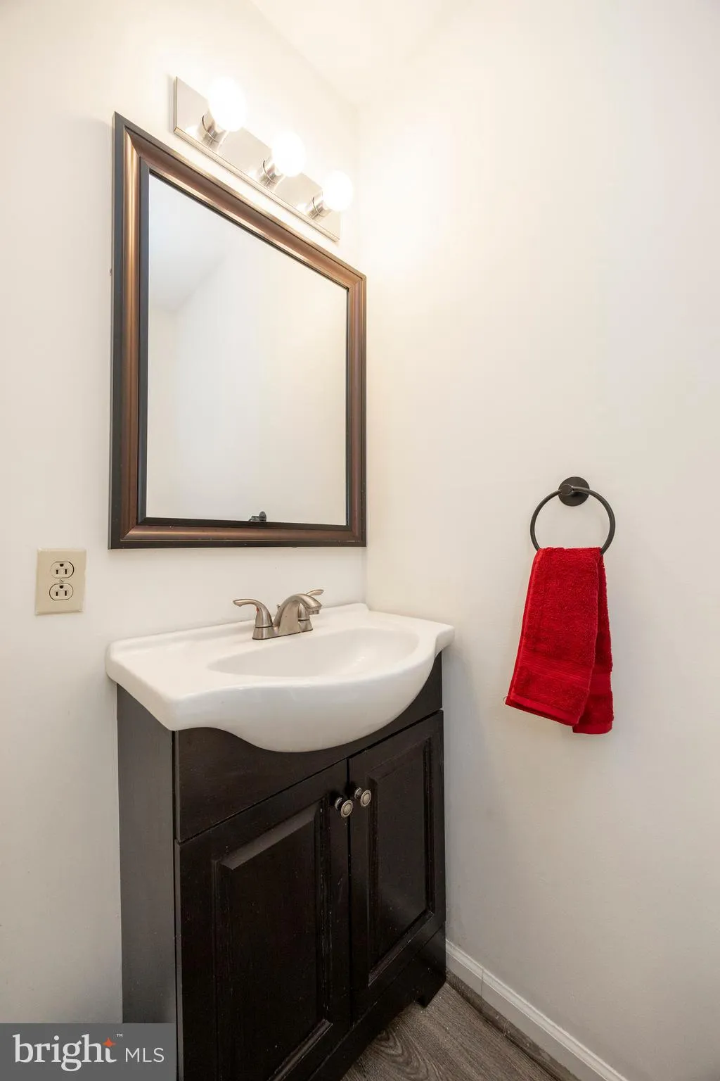 Glen Mills, Pennsylvania 19342, United States, 2 Bedrooms Bedrooms, ,3 BathroomsBathrooms,Residential,Pending,87325