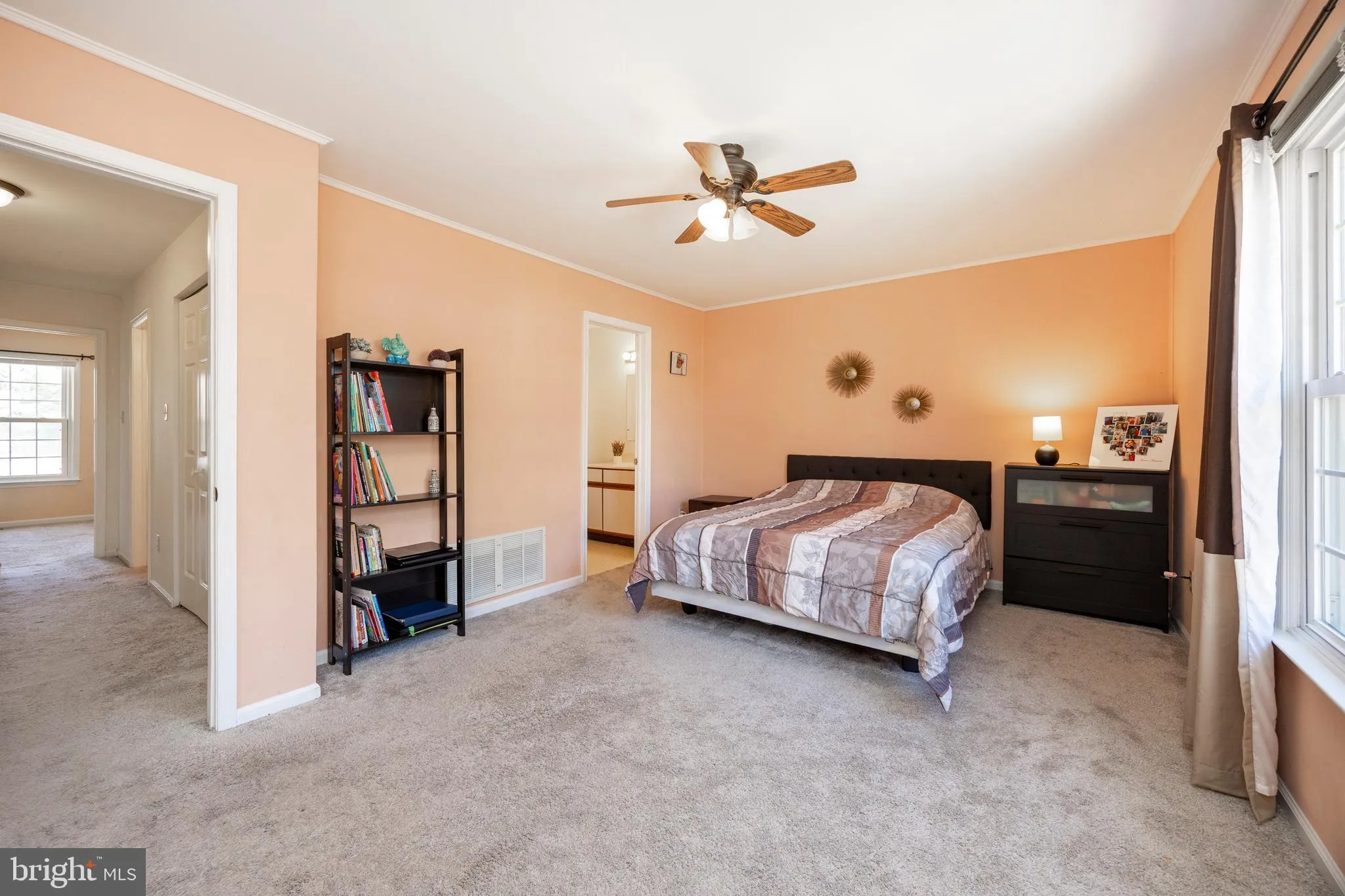 Glen Mills, Pennsylvania 19342, United States, 2 Bedrooms Bedrooms, ,3 BathroomsBathrooms,Residential,Pending,87325