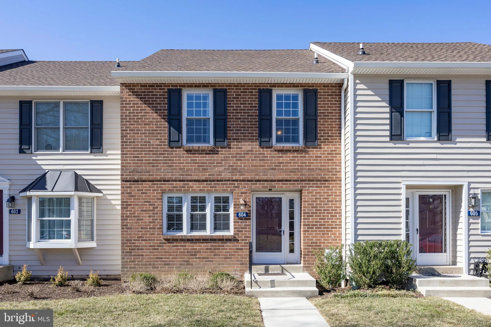 Glen Mills, Pennsylvania 19342, United States, 2 Bedrooms Bedrooms, ,3 BathroomsBathrooms,Residential,Pending,87325