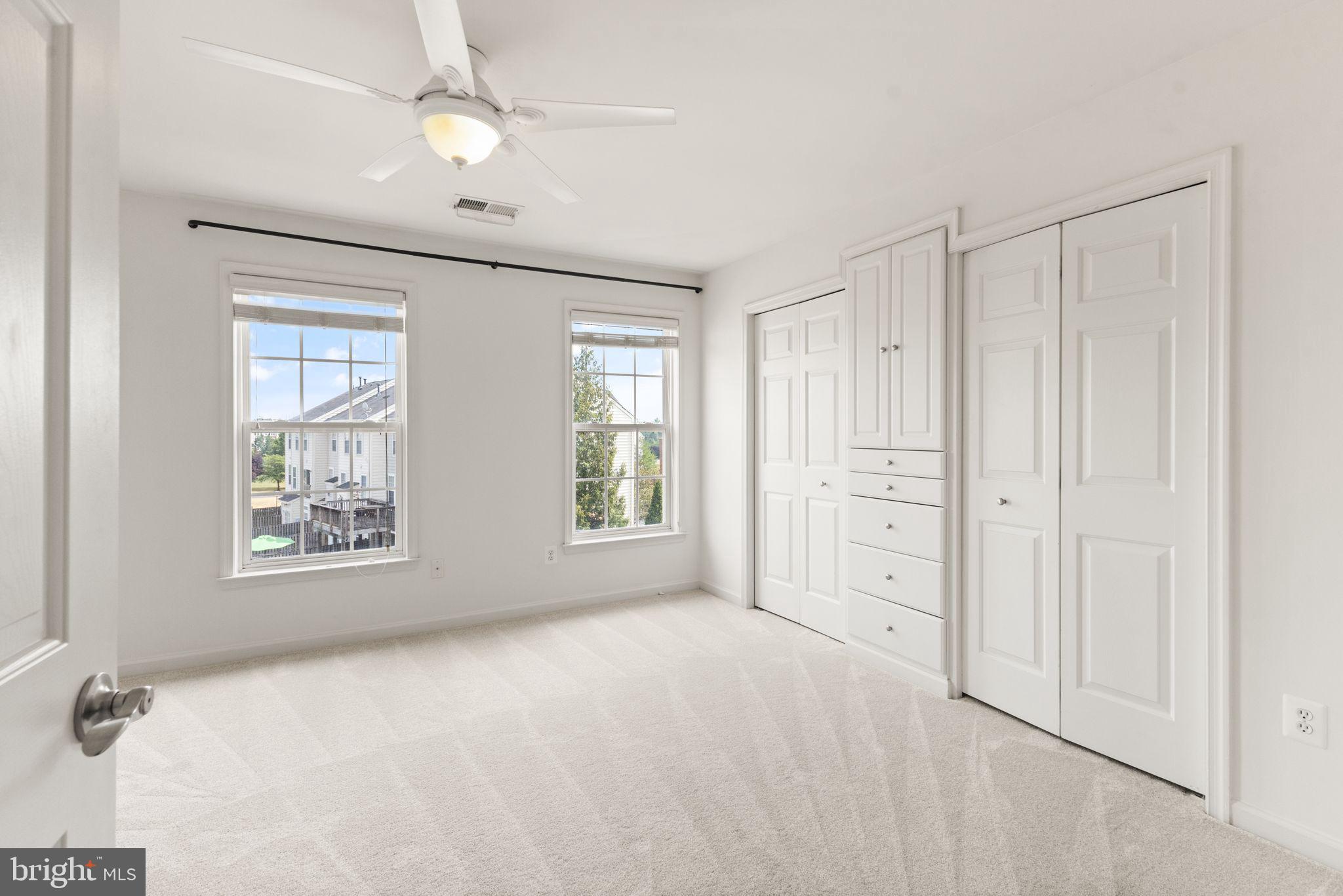 ASHBURN VILLAGE - Residential Lease