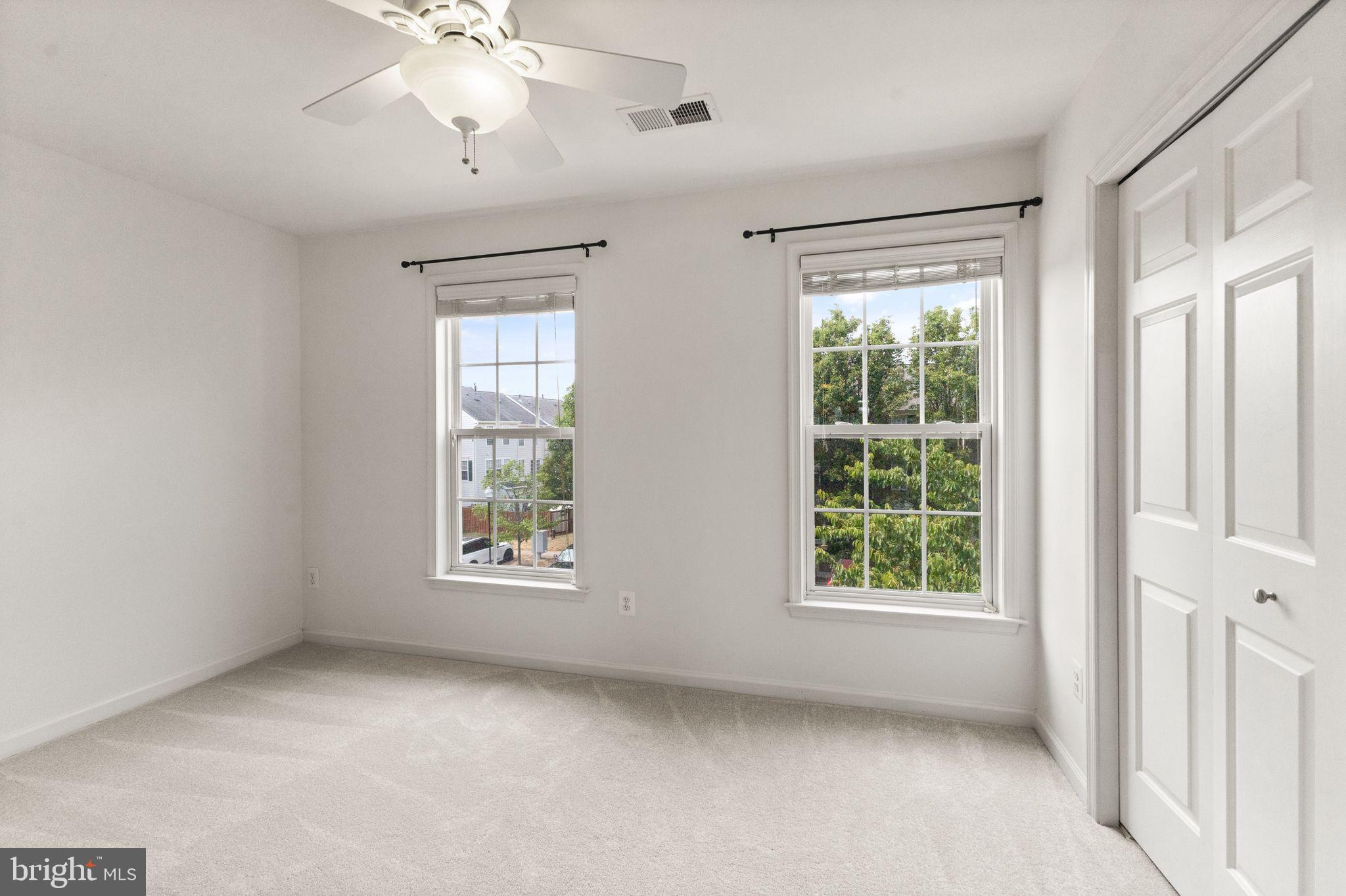 ASHBURN VILLAGE - Residential Lease