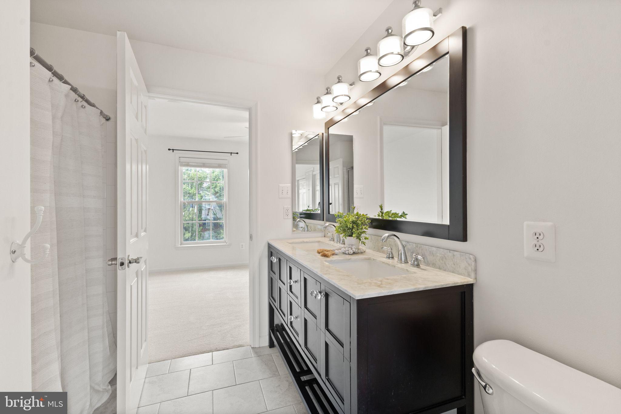 ASHBURN VILLAGE - Residential Lease