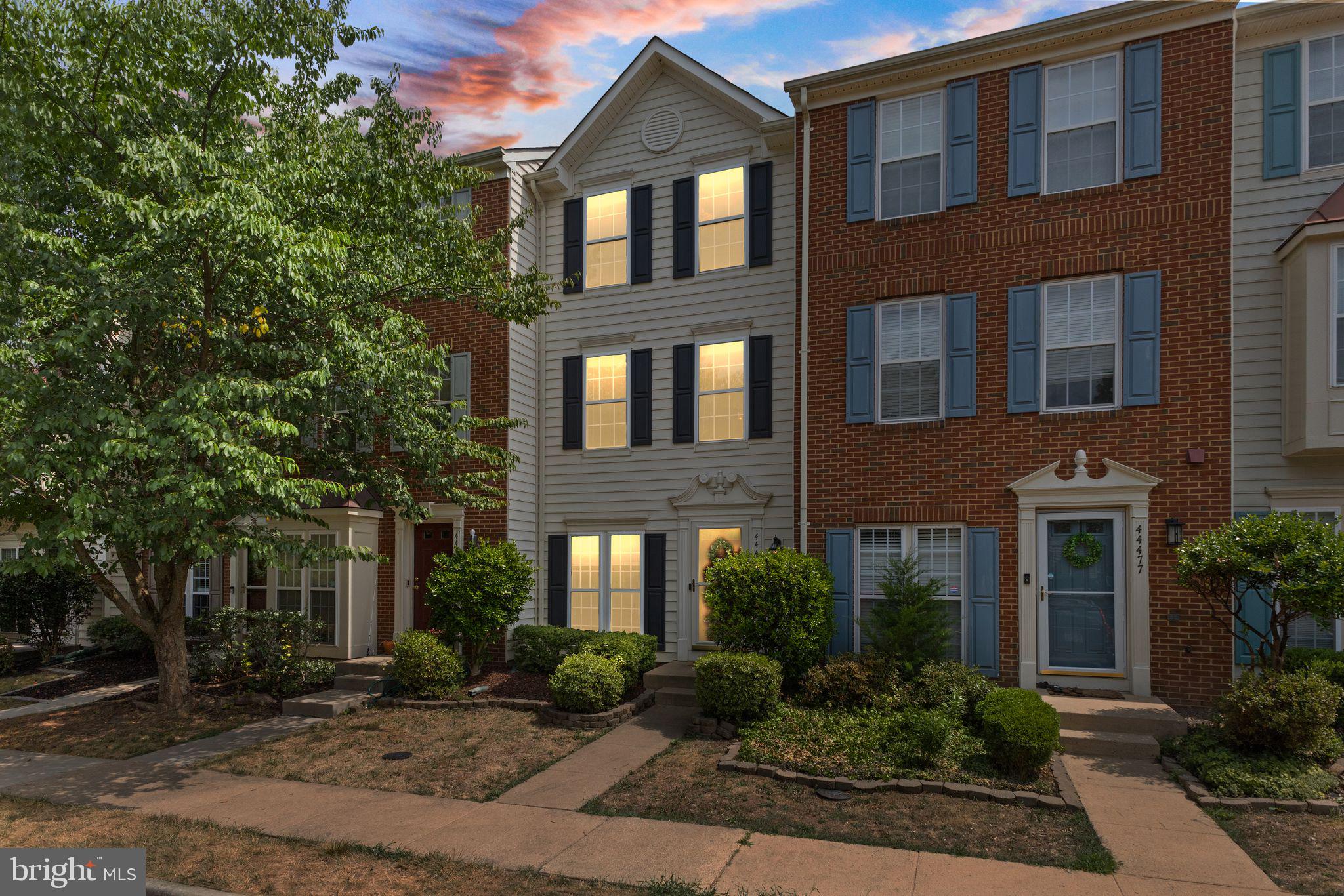 ASHBURN VILLAGE - Residential Lease