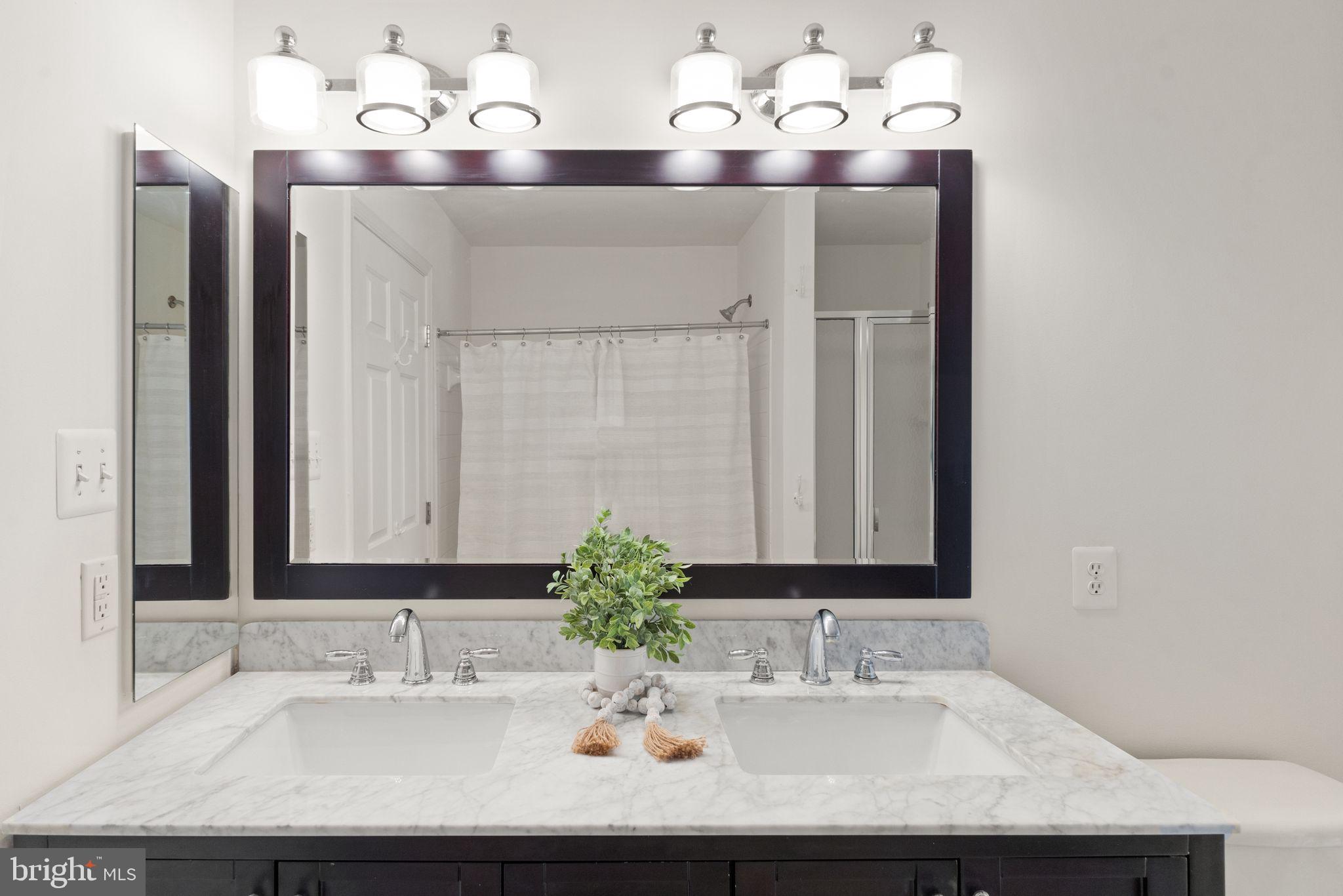 ASHBURN VILLAGE - Residential Lease