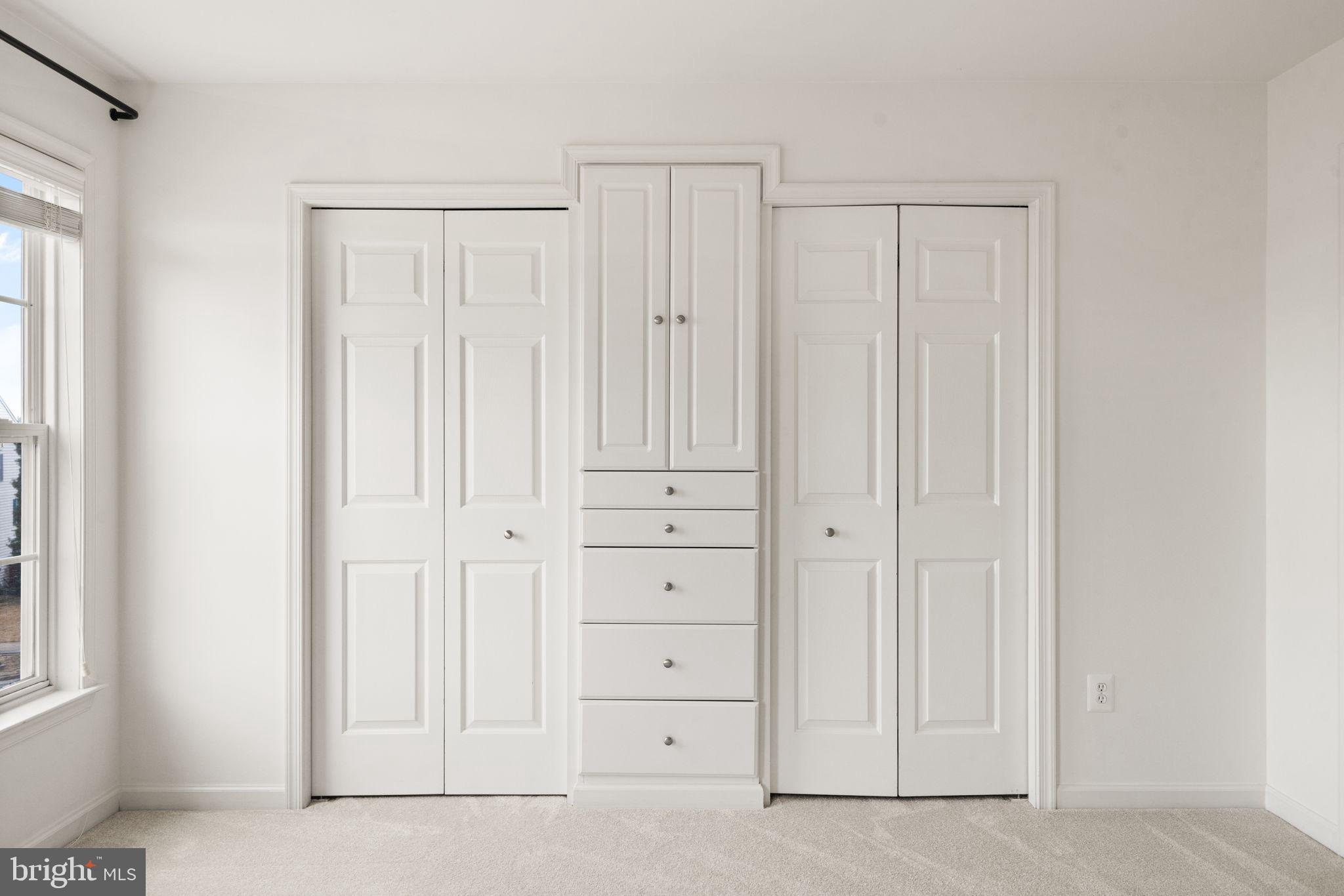 ASHBURN VILLAGE - Residential Lease