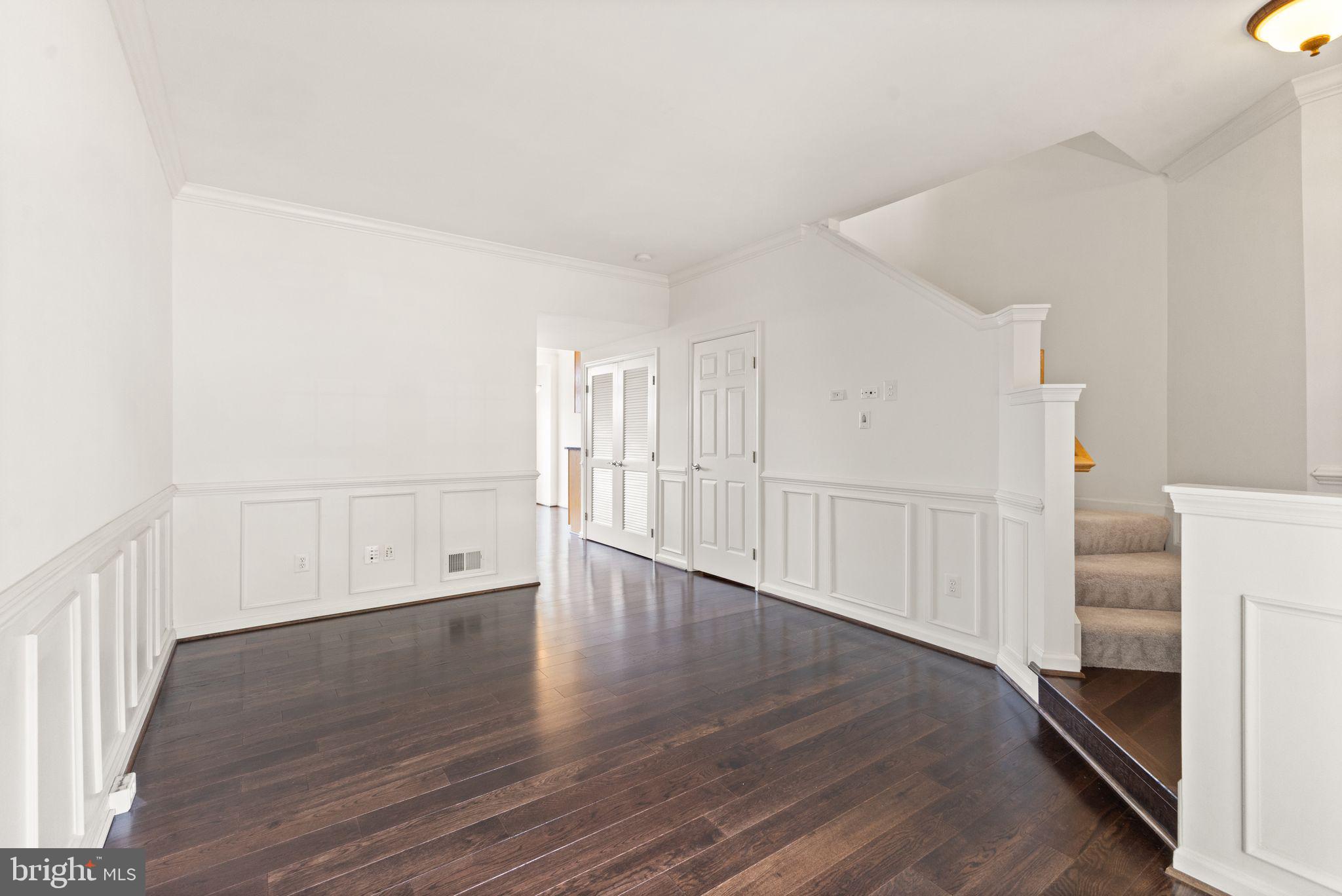 ASHBURN VILLAGE - Residential Lease