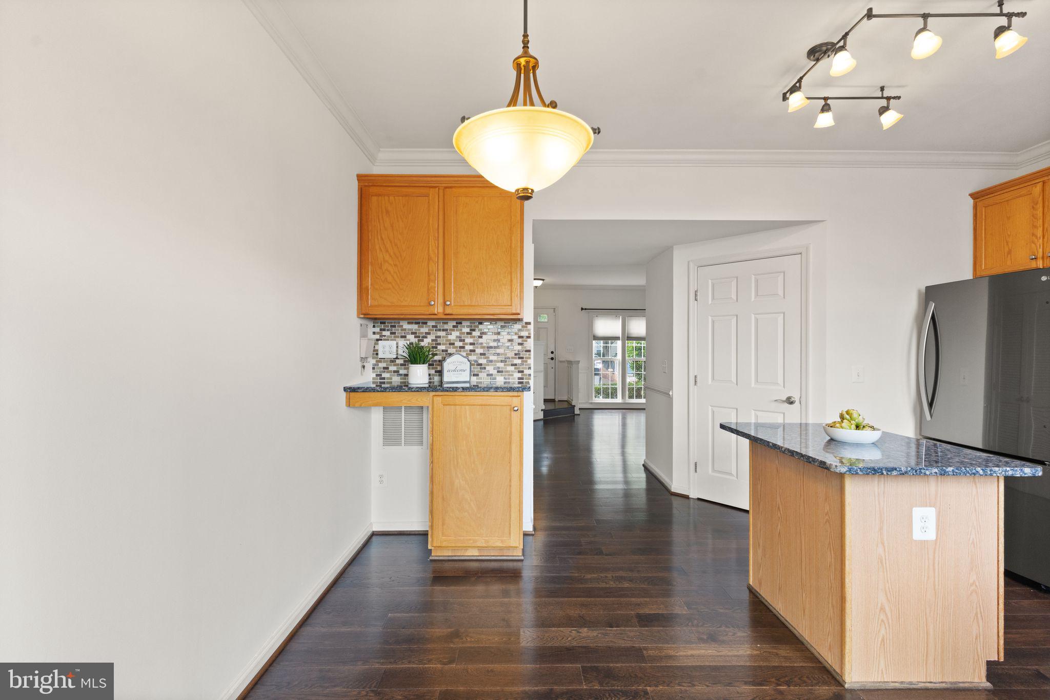 ASHBURN VILLAGE - Residential Lease