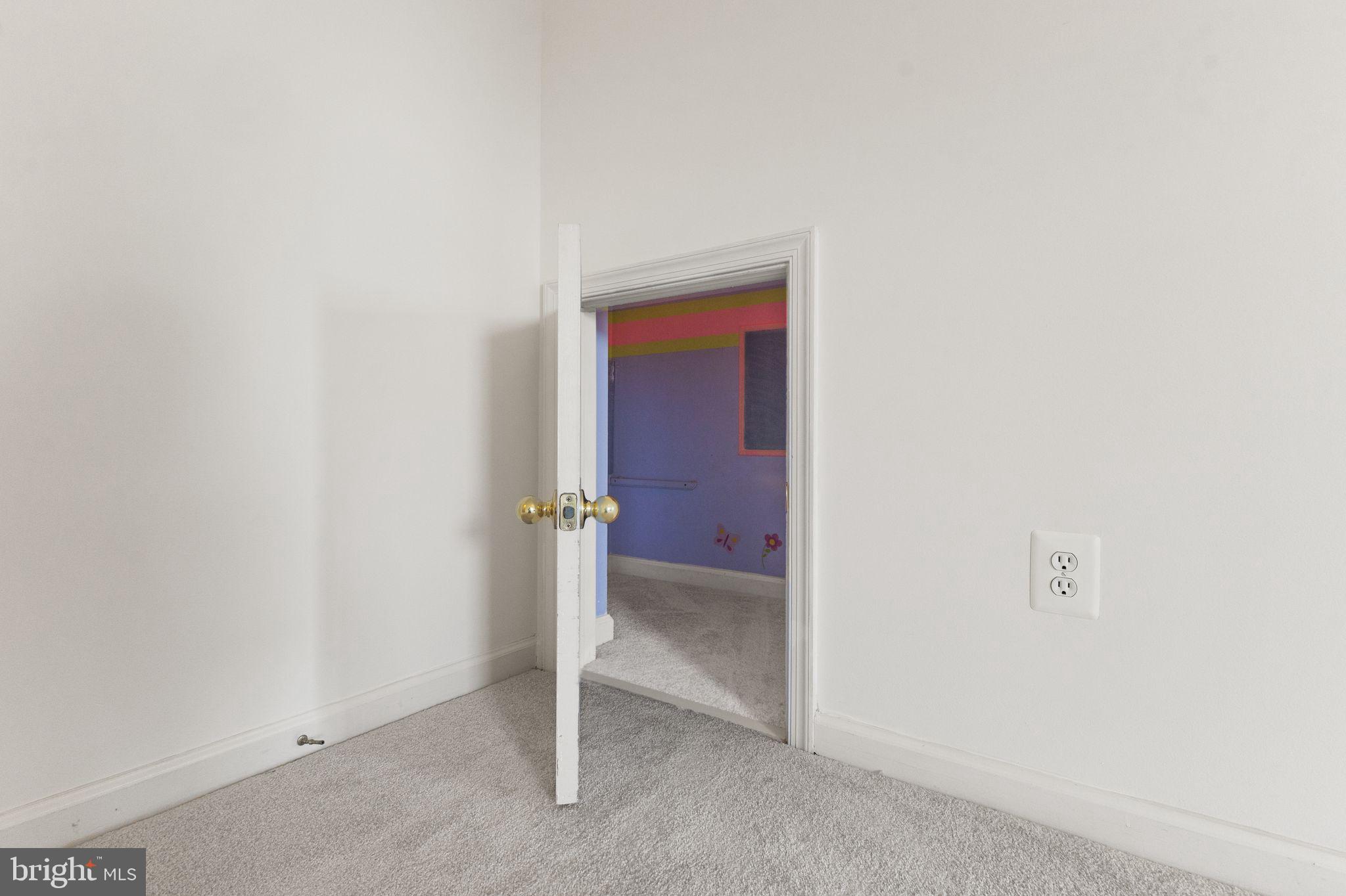 ASHBURN VILLAGE - Residential Lease