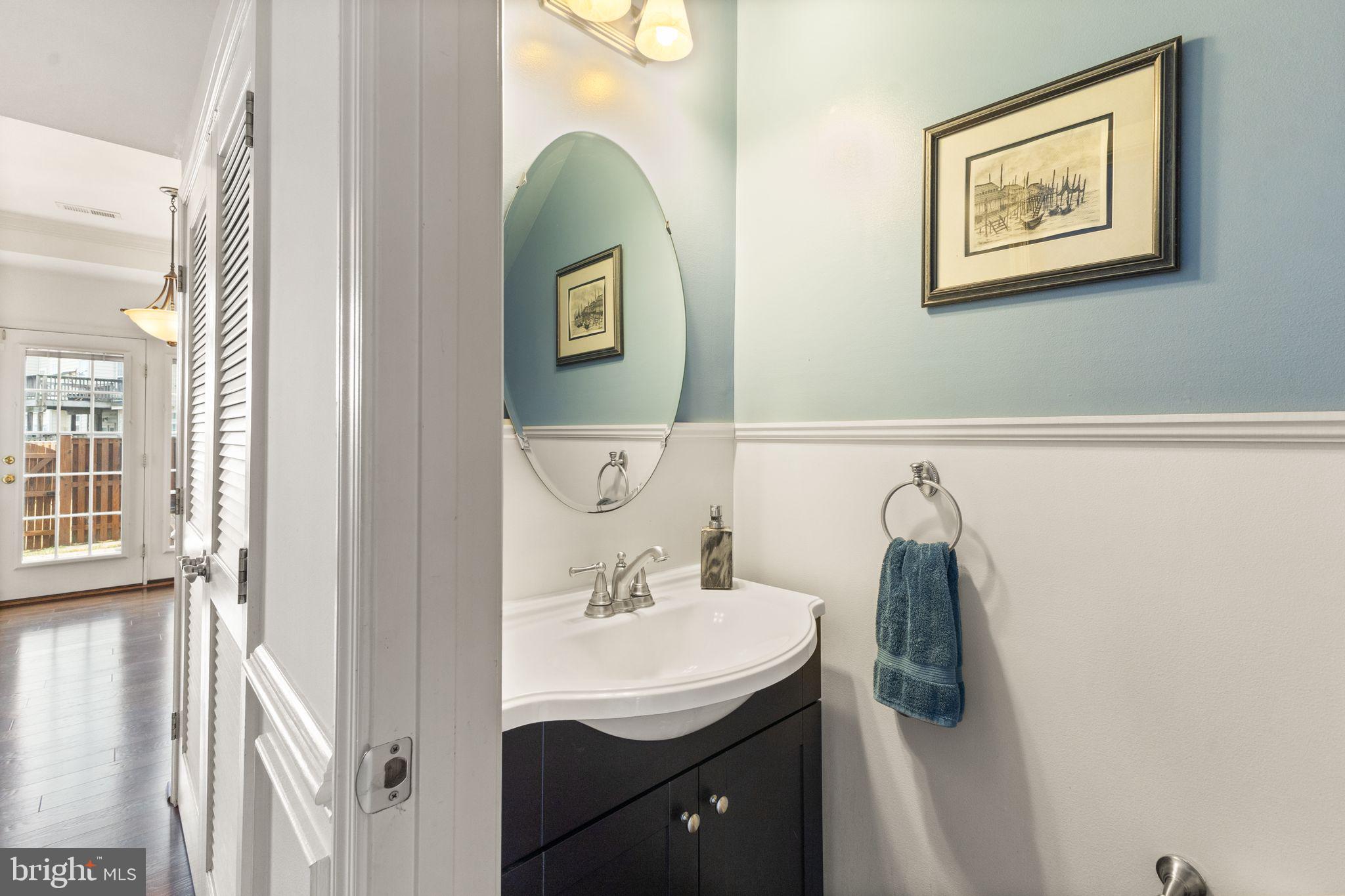 ASHBURN VILLAGE - Residential Lease