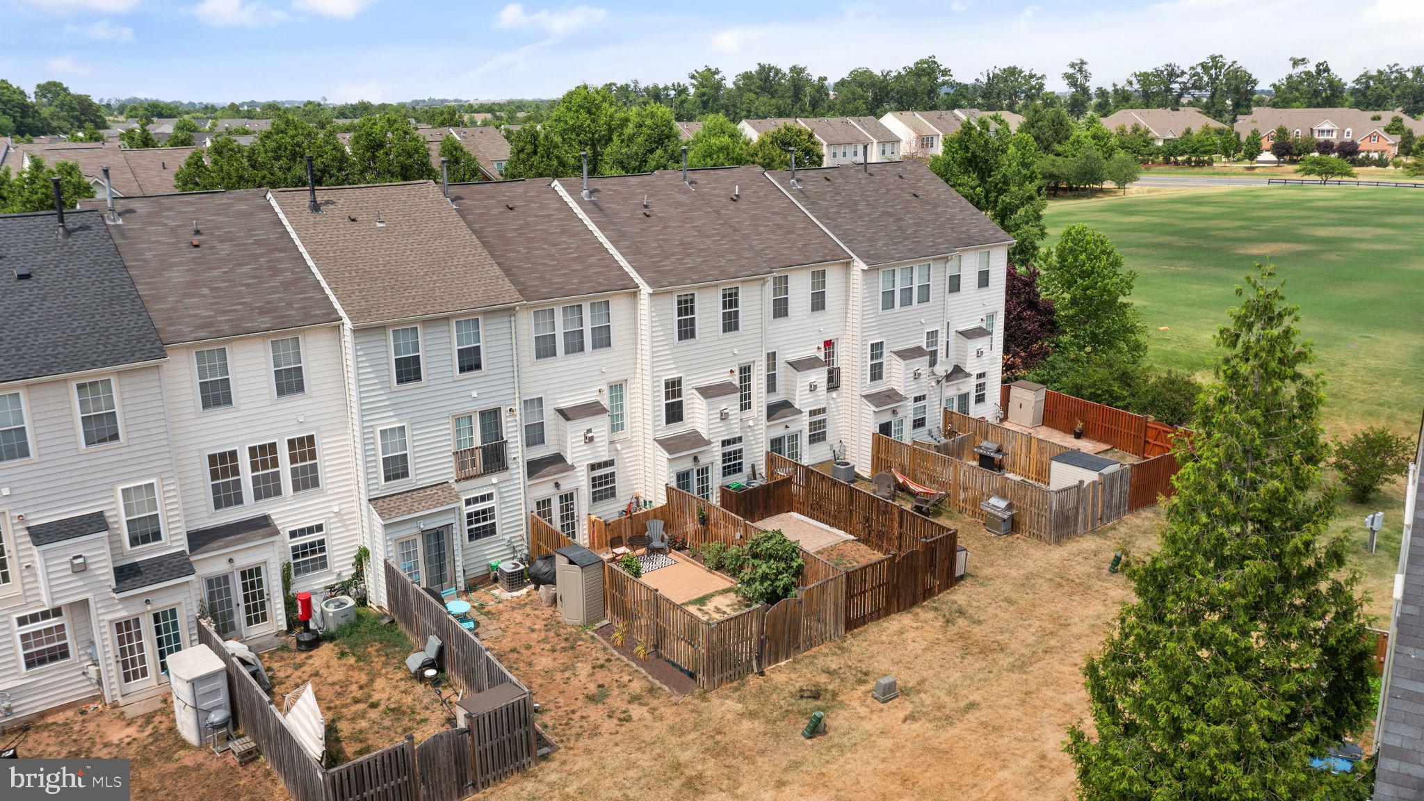 ASHBURN VILLAGE - Residential Lease