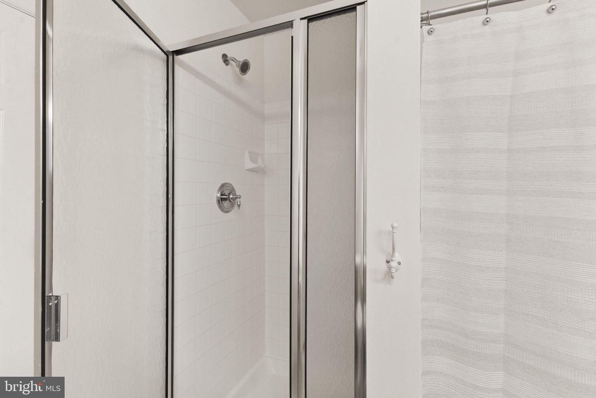 ASHBURN VILLAGE - Residential Lease