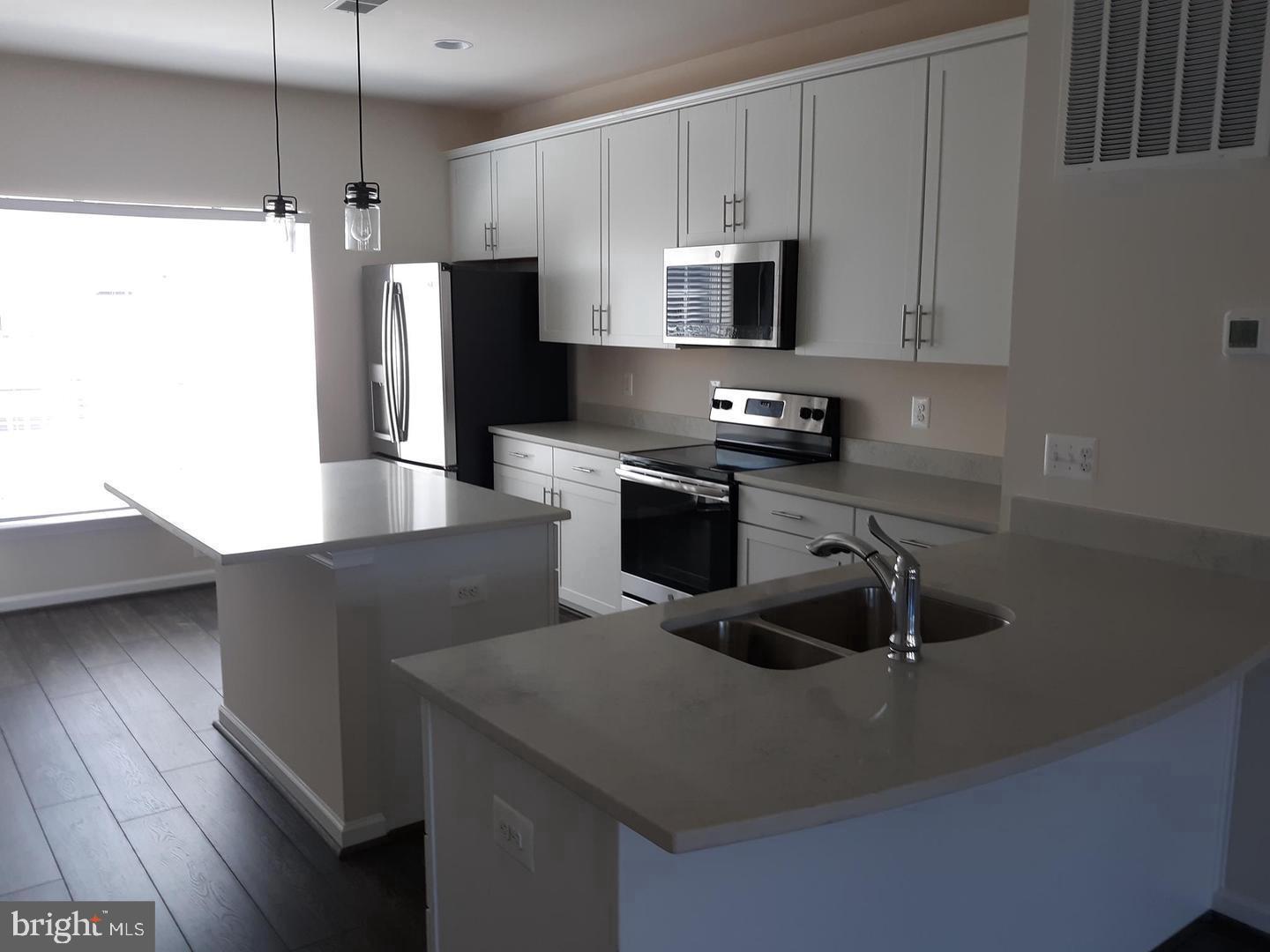 MAYFAIR - Residential Lease