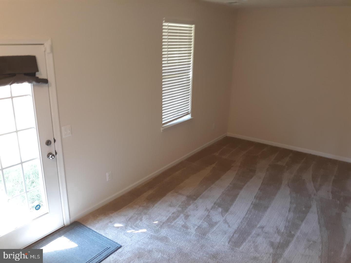 MAYFAIR - Residential Lease