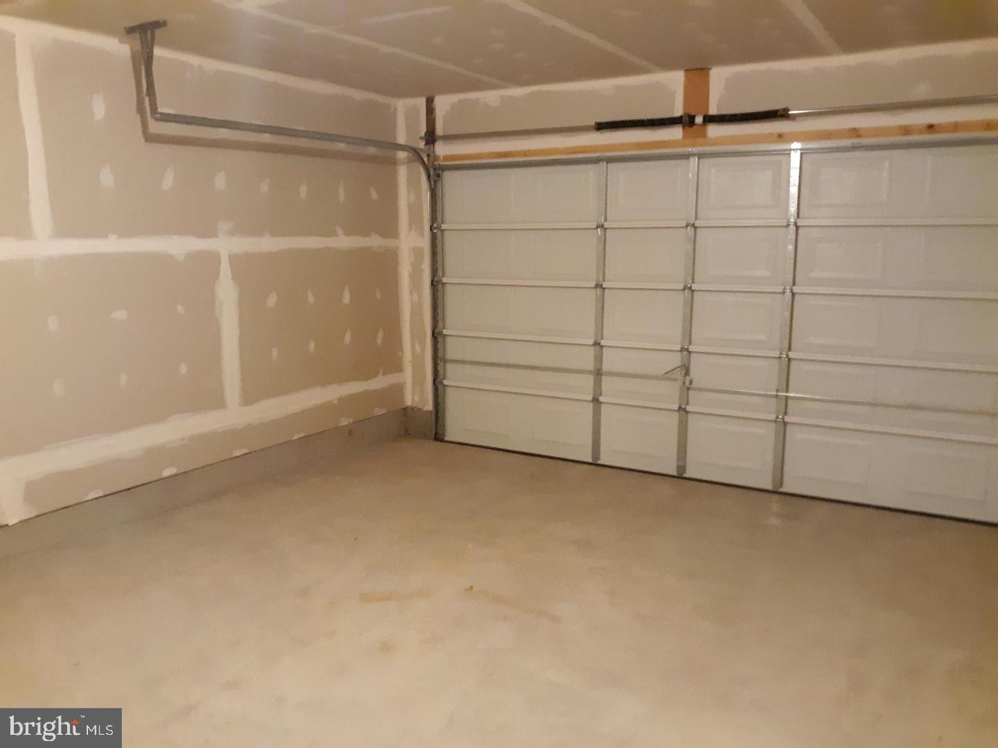 MAYFAIR - Residential Lease