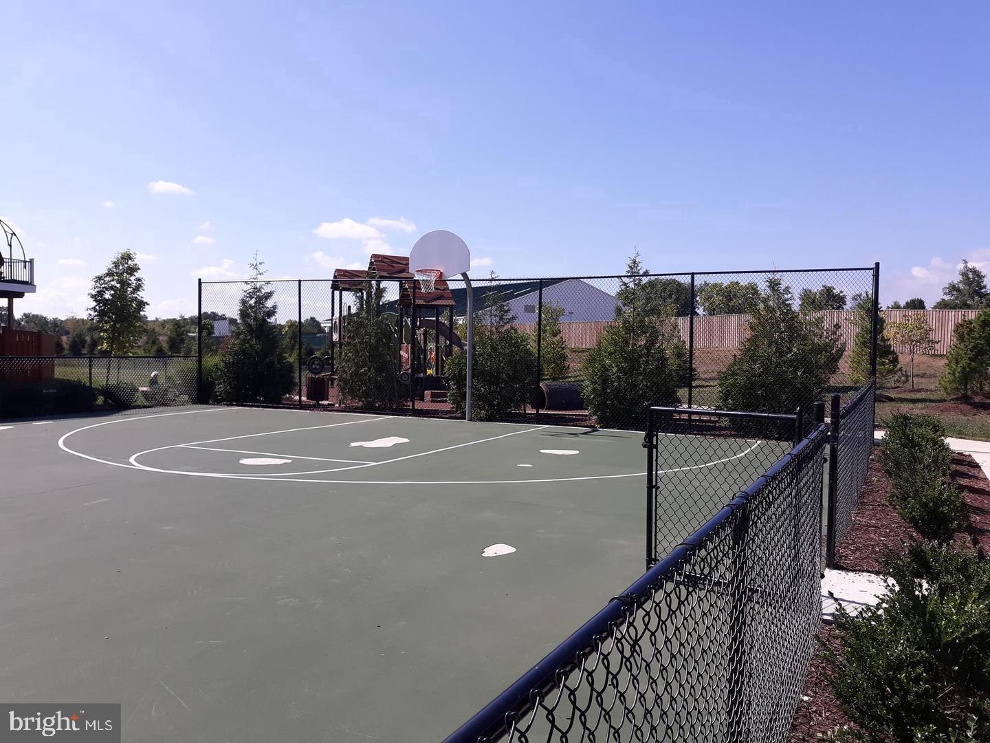 MAYFAIR - Residential Lease