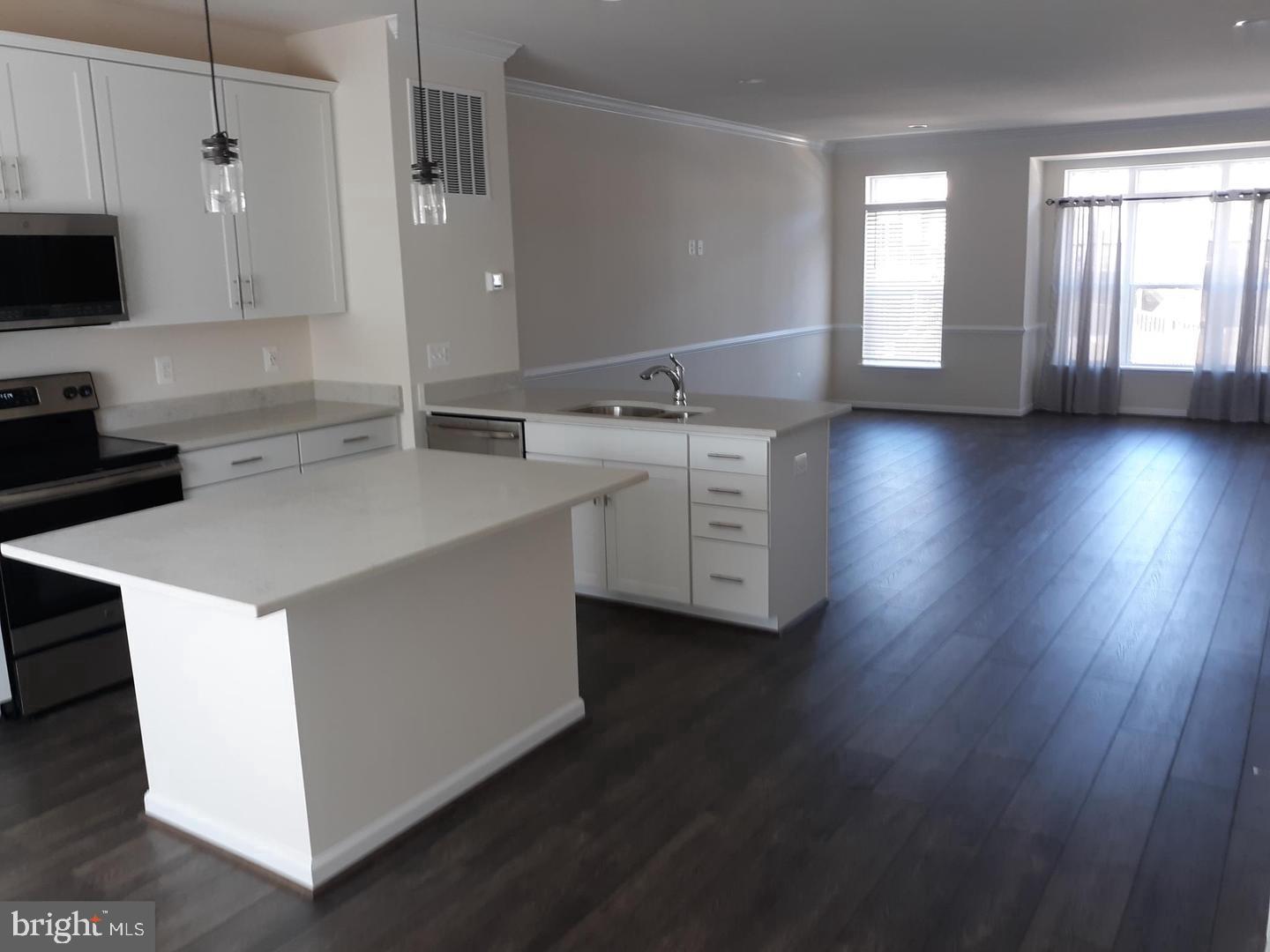 MAYFAIR - Residential Lease