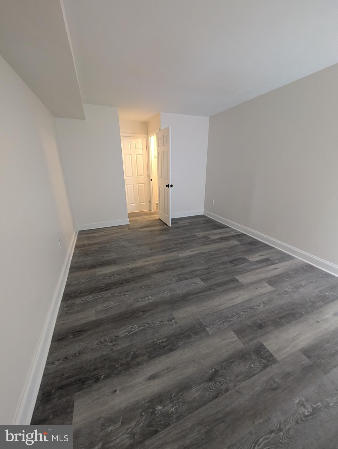 HOLLY HILL CONDOMINIUMS - Residential Lease