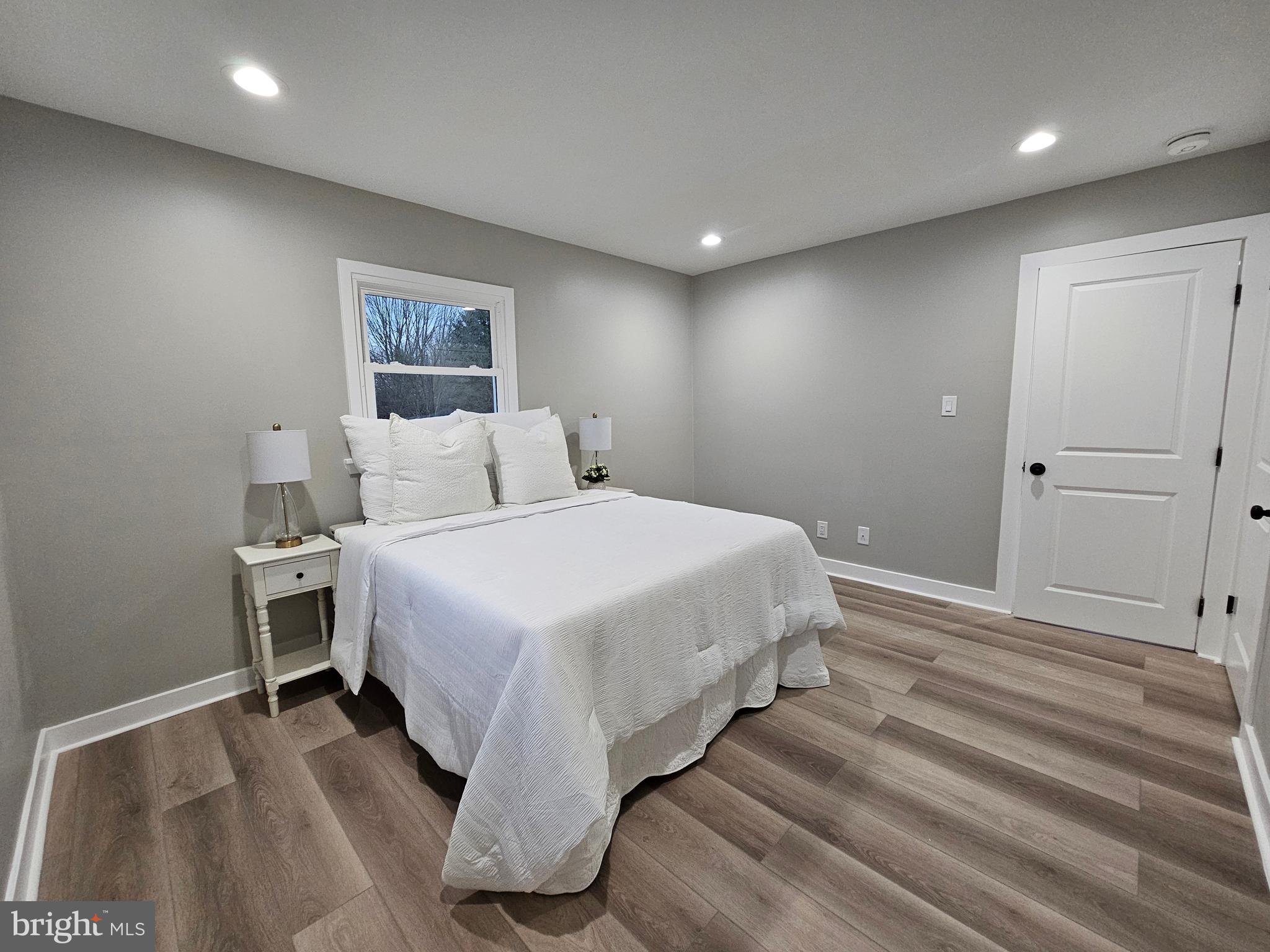 GIBSON MANOR - Residential