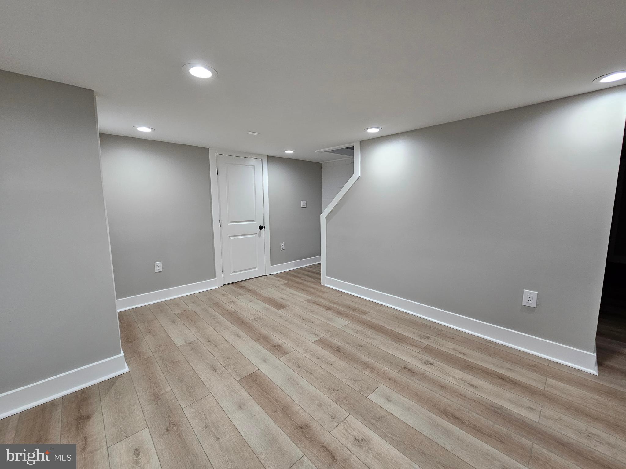 GIBSON MANOR - Residential