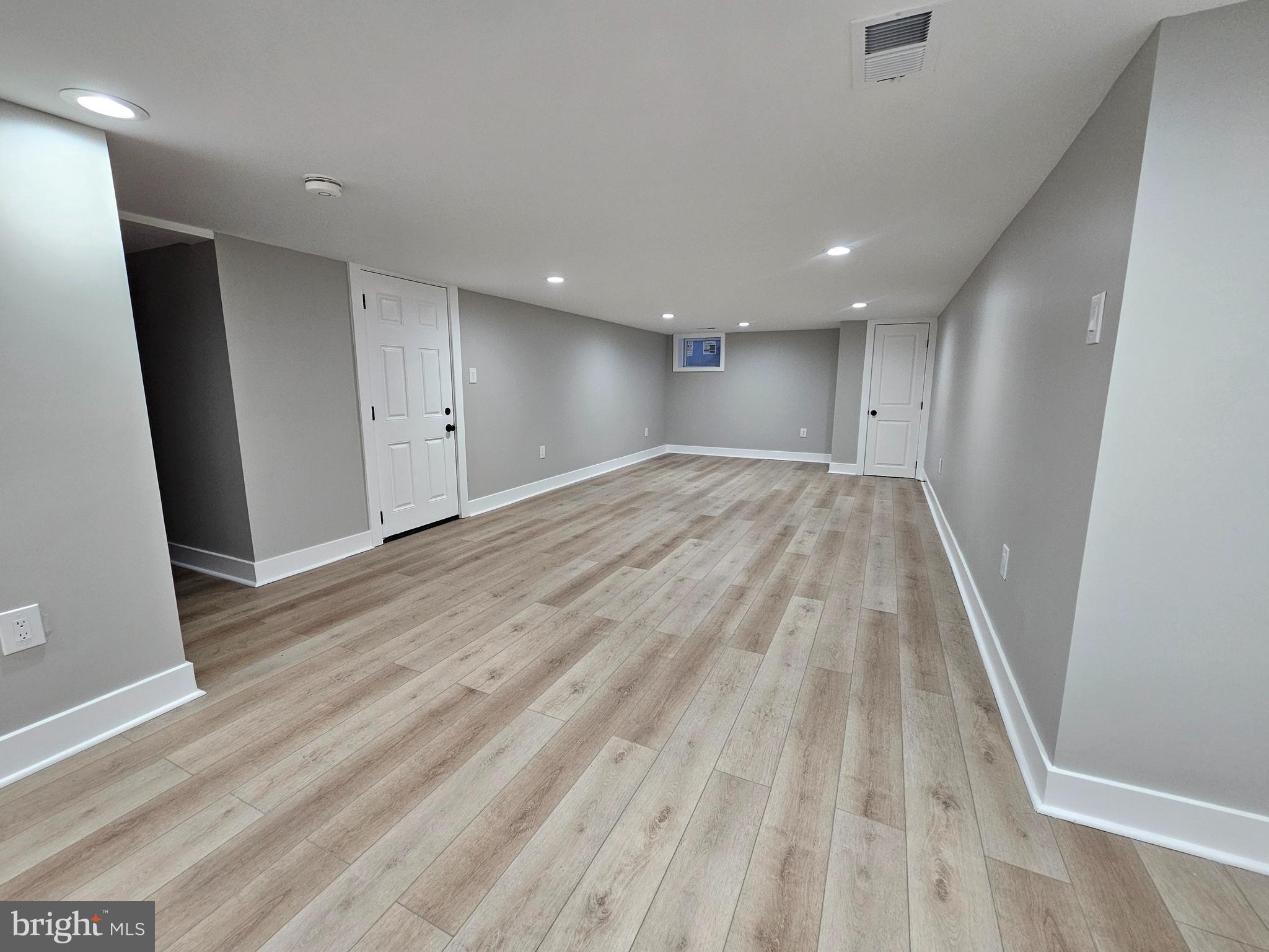 GIBSON MANOR - Residential