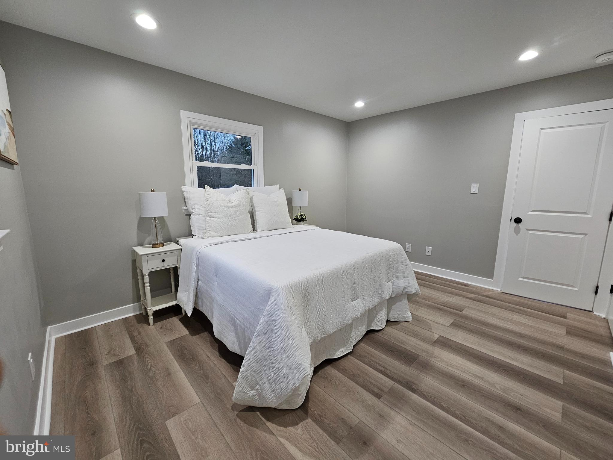 GIBSON MANOR - Residential