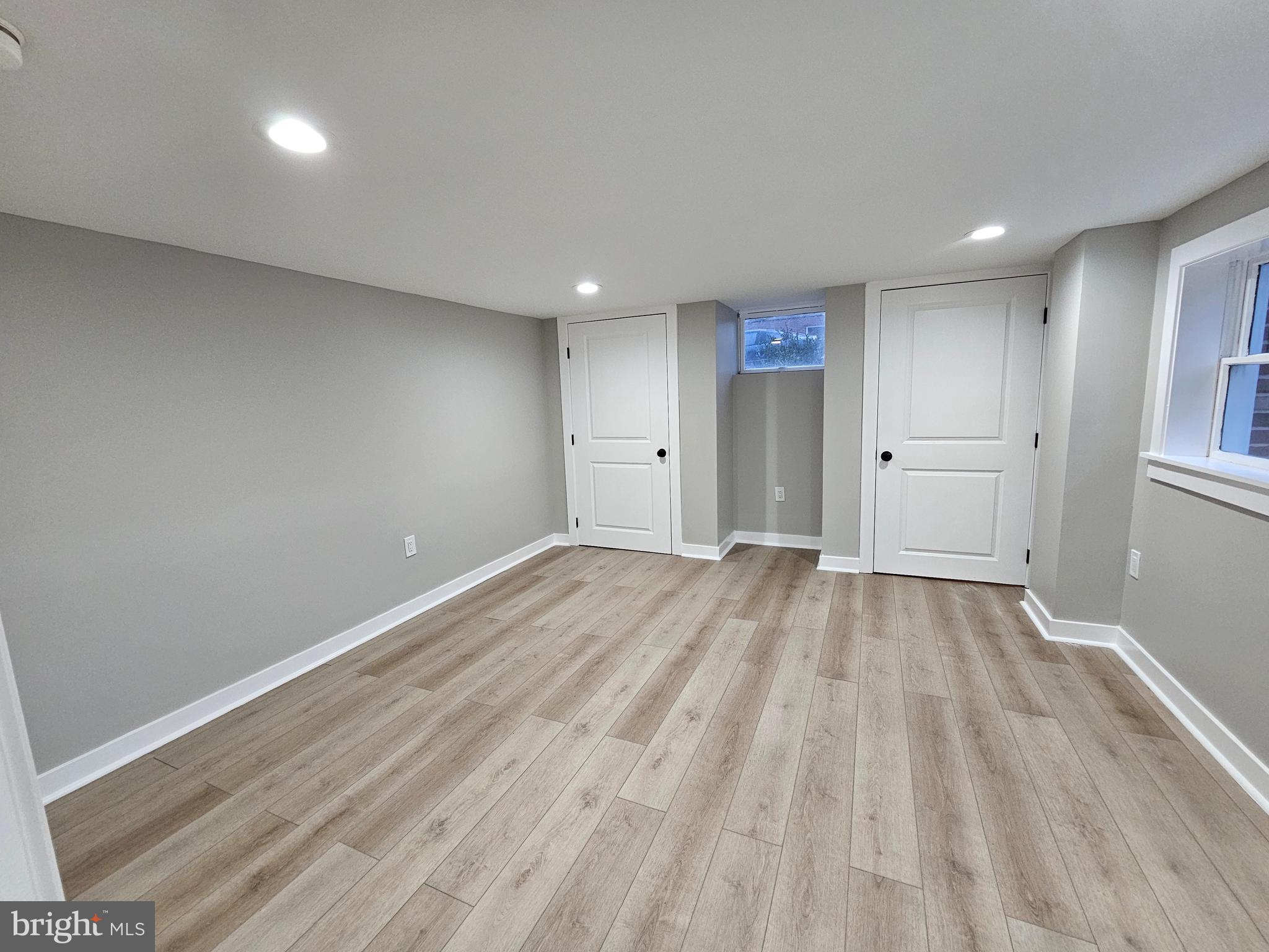 GIBSON MANOR - Residential