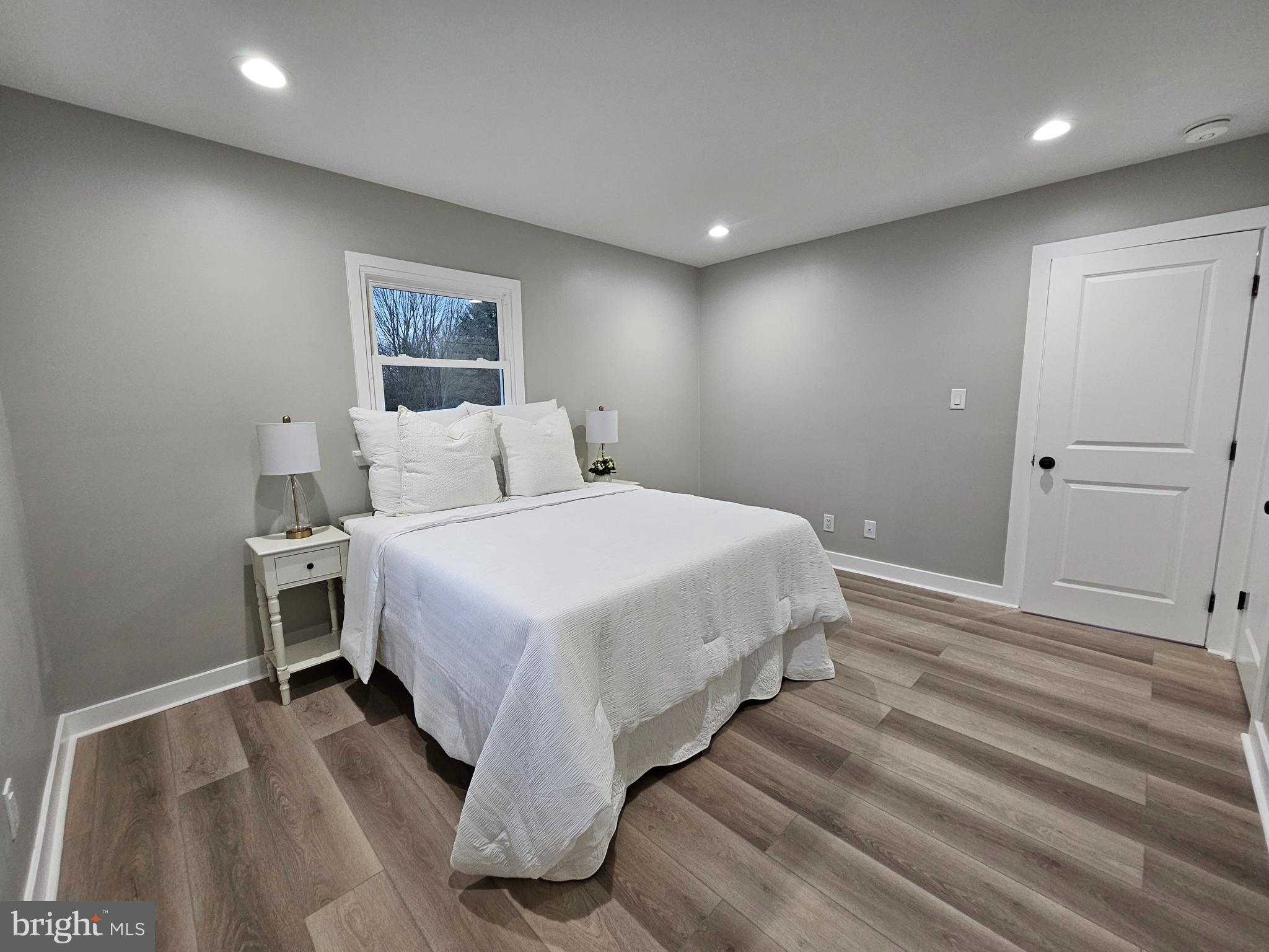 GIBSON MANOR - Residential