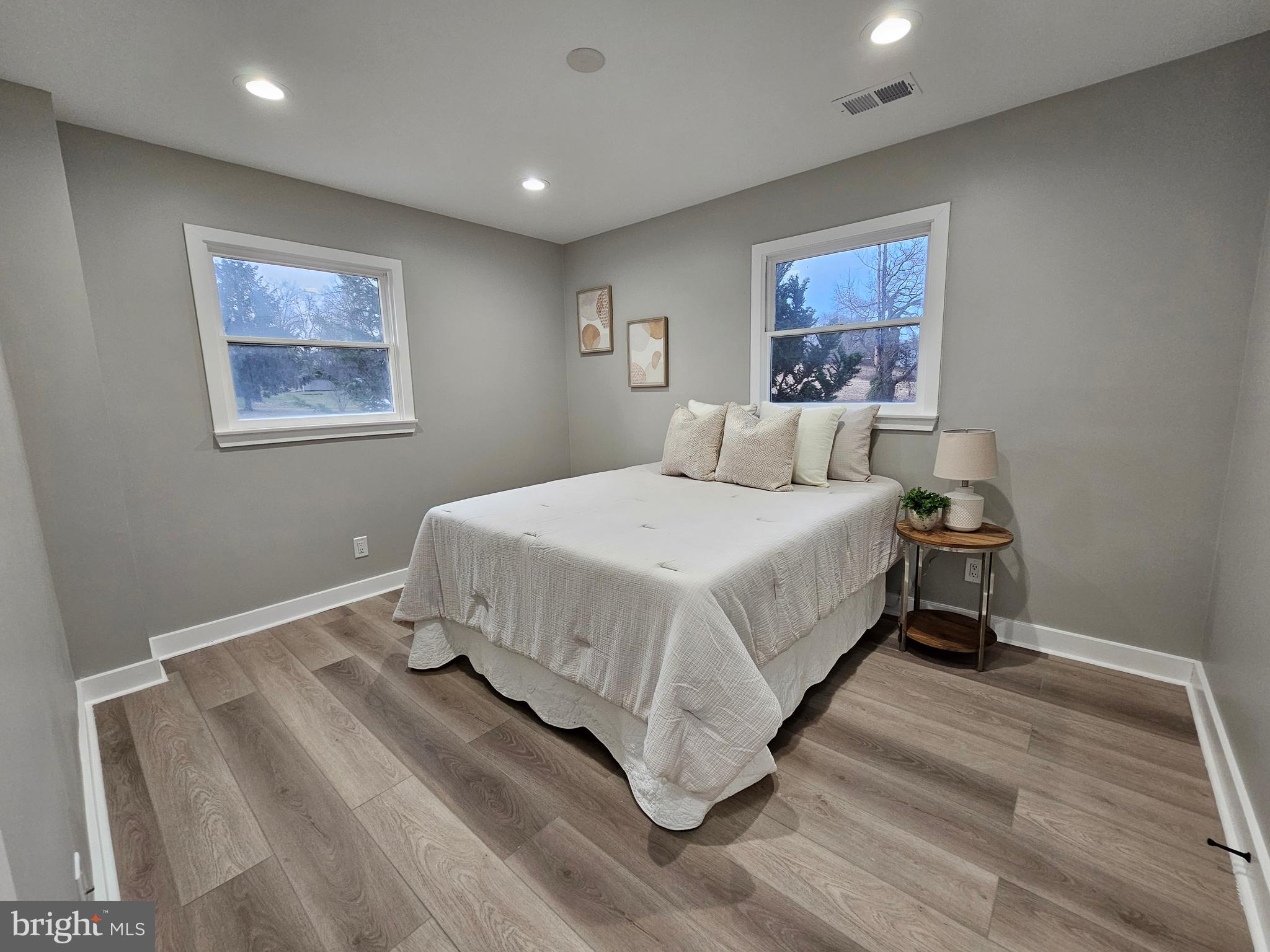 GIBSON MANOR - Residential