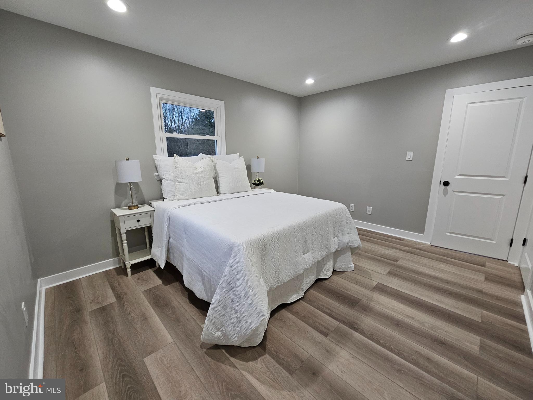 GIBSON MANOR - Residential