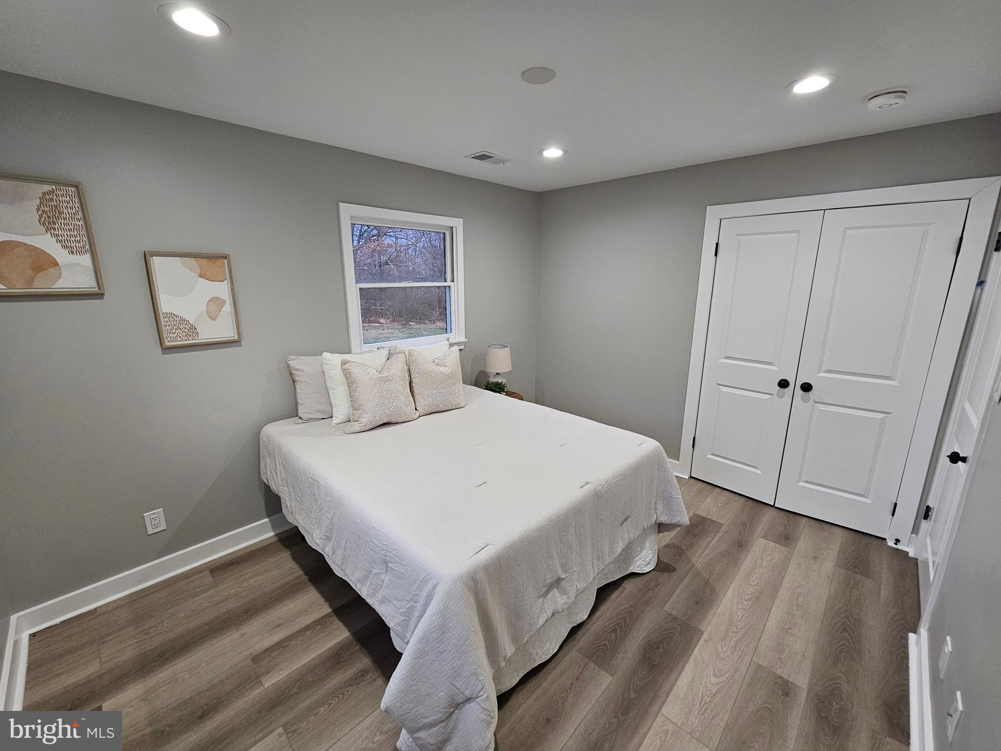 GIBSON MANOR - Residential