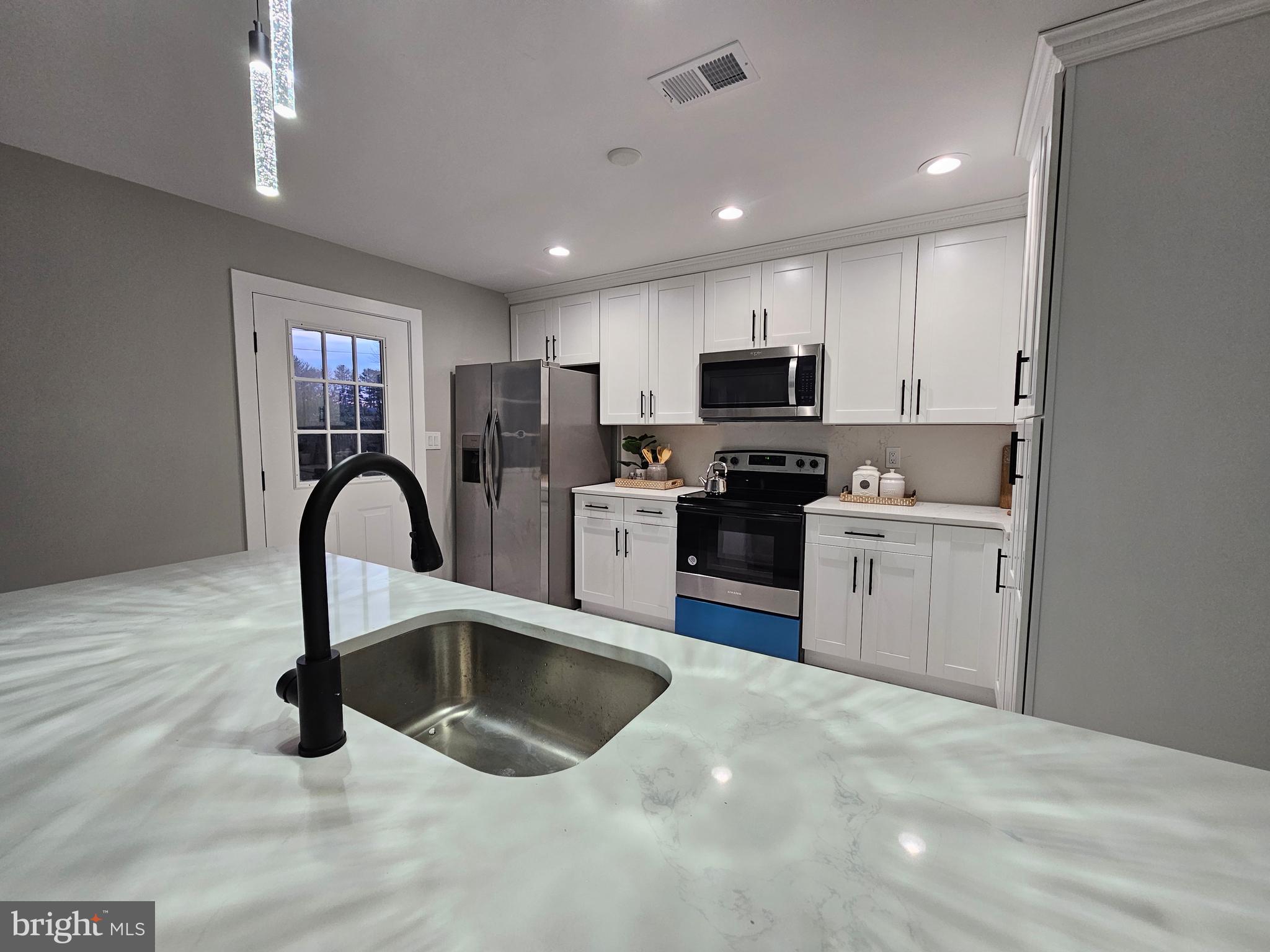 GIBSON MANOR - Residential