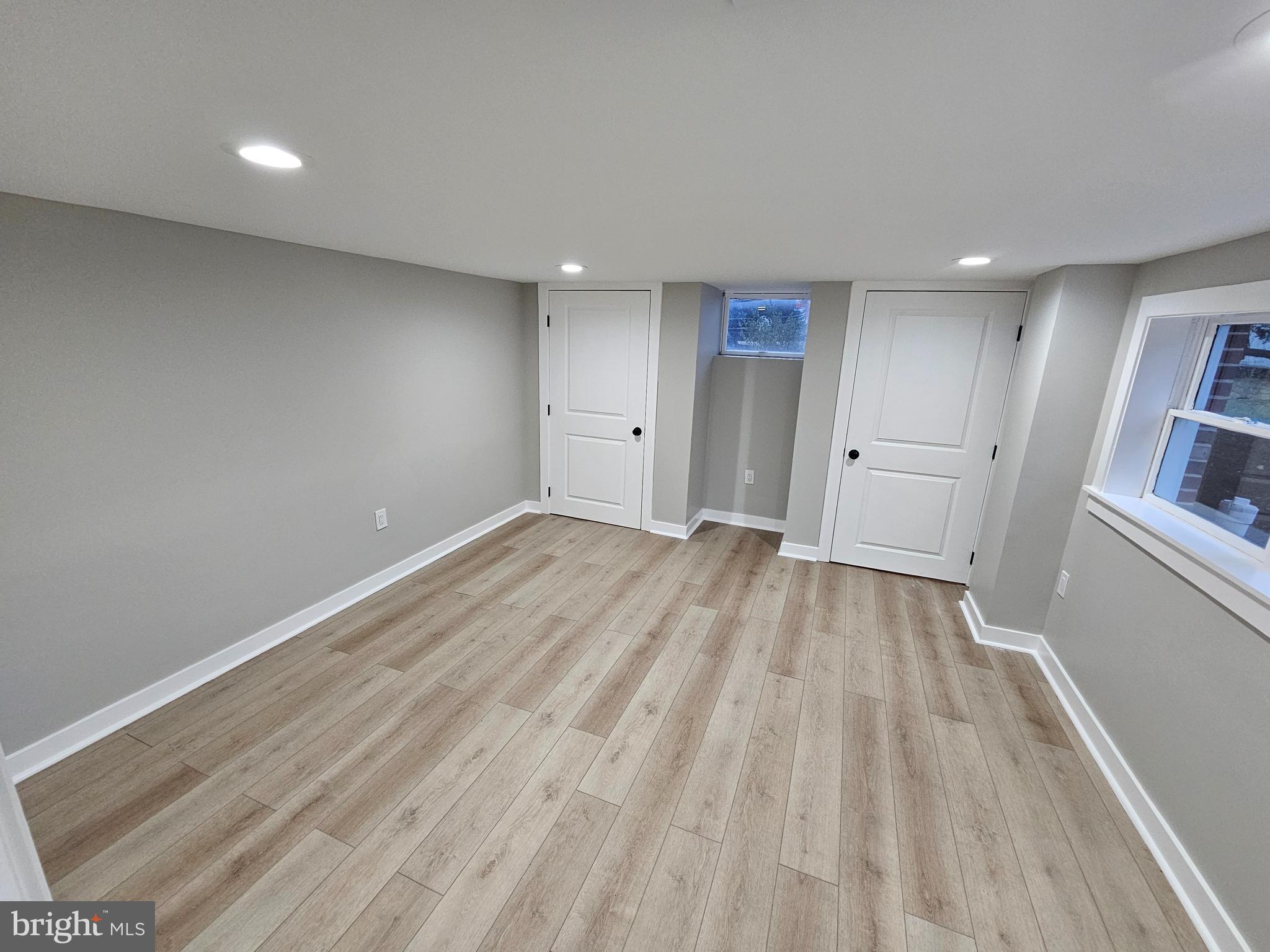 GIBSON MANOR - Residential