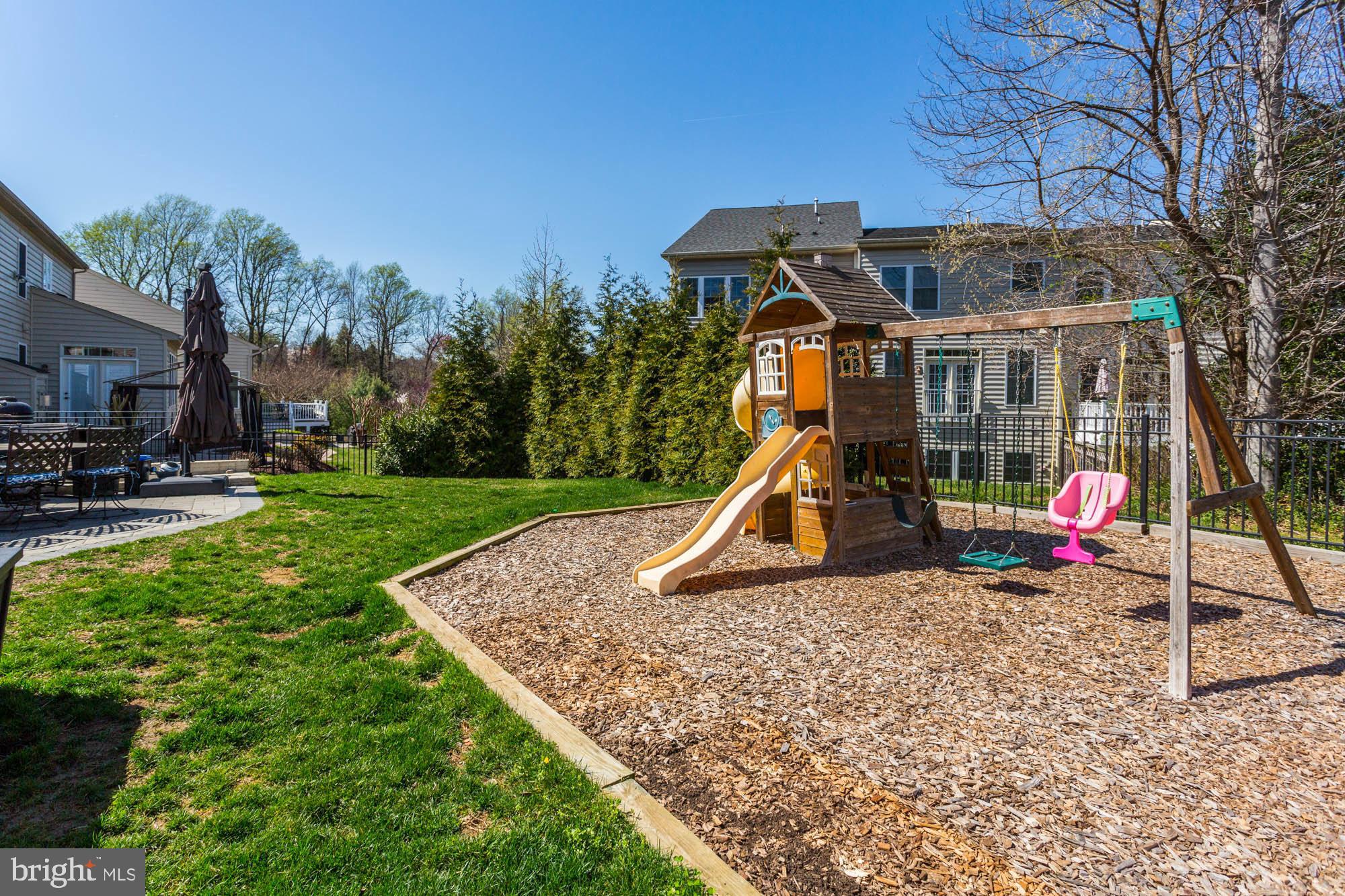 DEEP CREEK VILLAGE - Residential