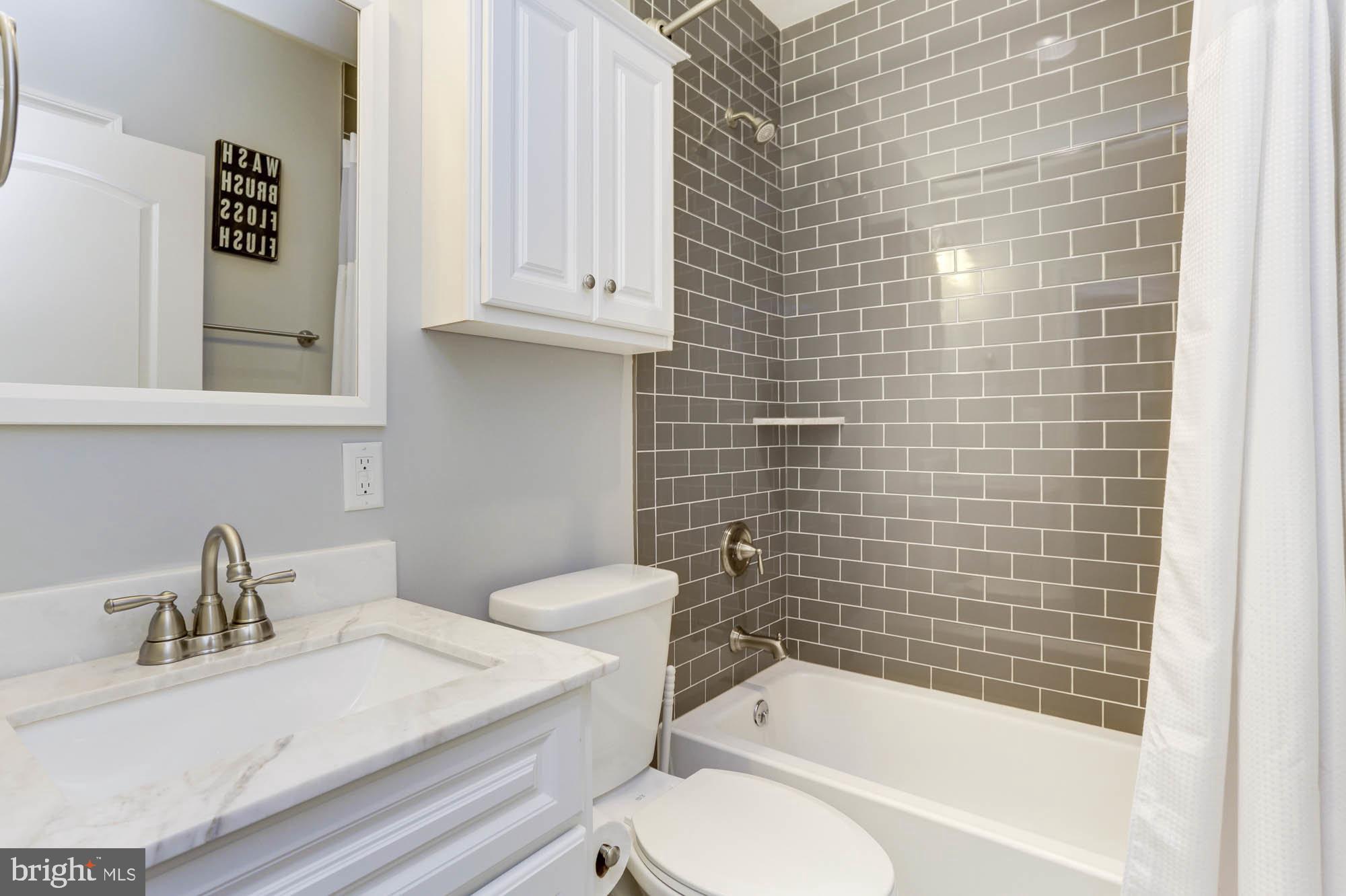 DEEP CREEK VILLAGE - Residential