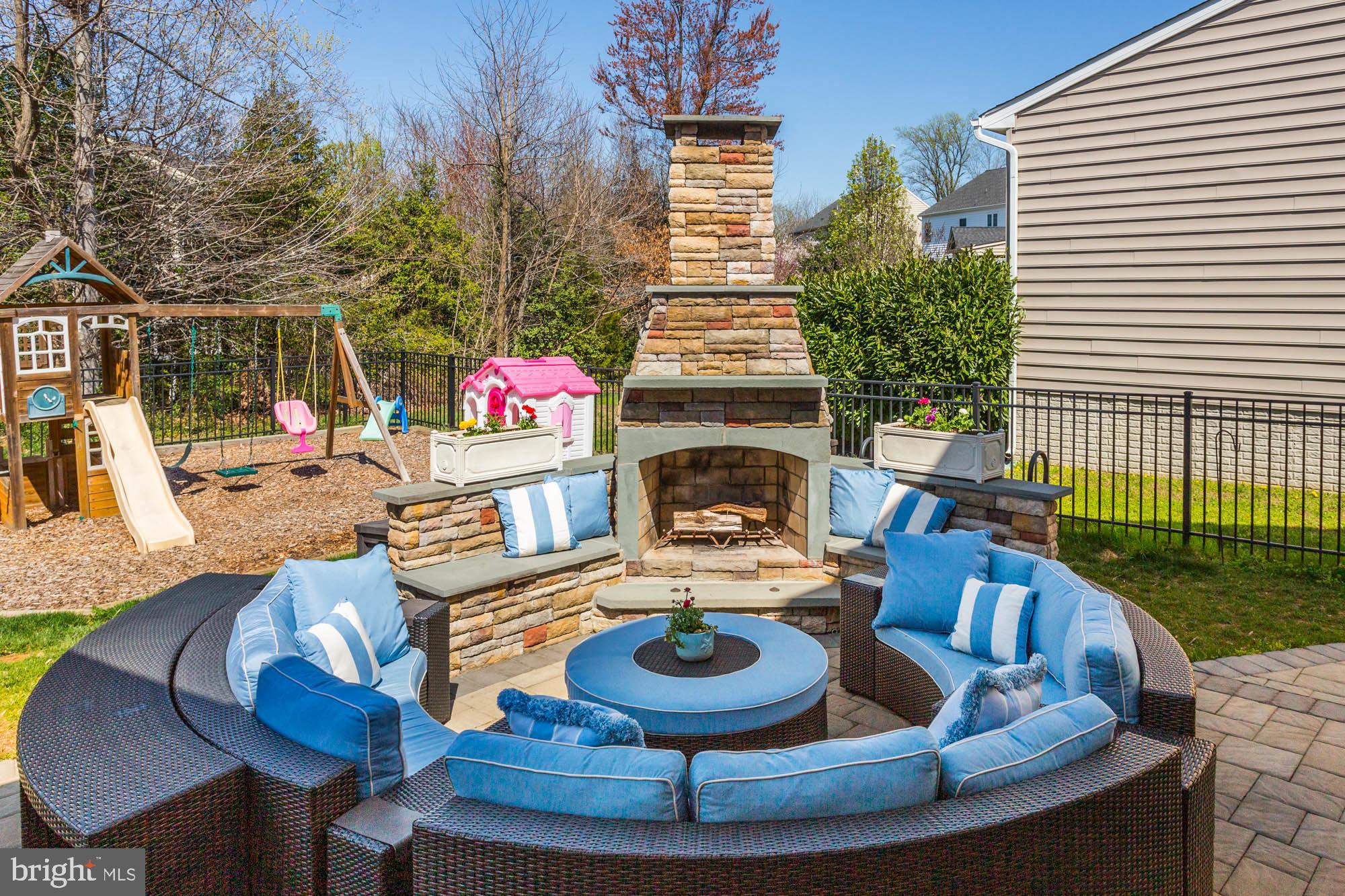 DEEP CREEK VILLAGE - Residential