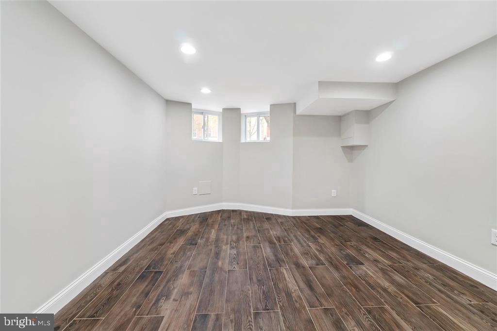 HAMPDEN HISTORIC DISTRICT - Residential