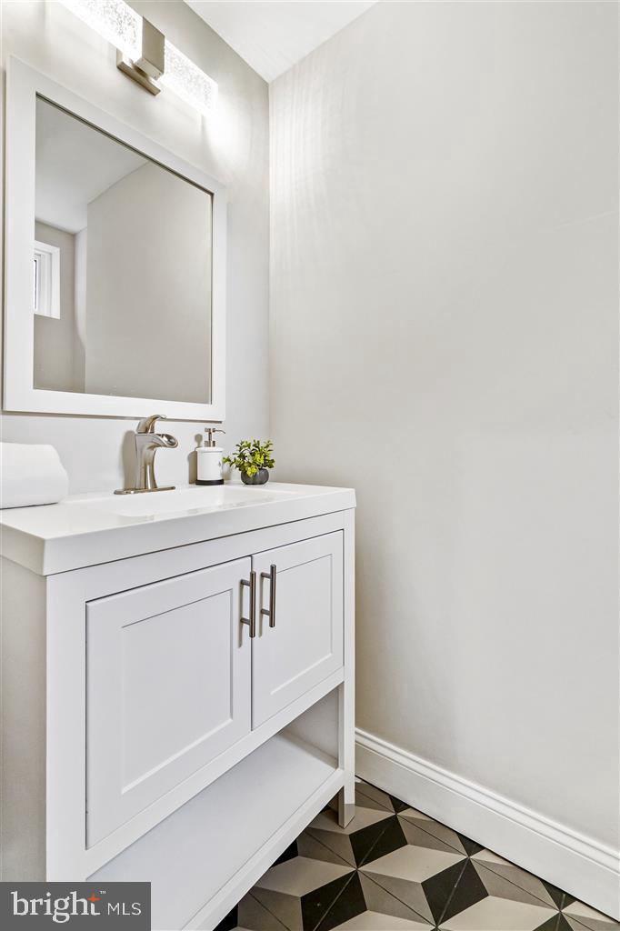 HAMPDEN HISTORIC DISTRICT - Residential