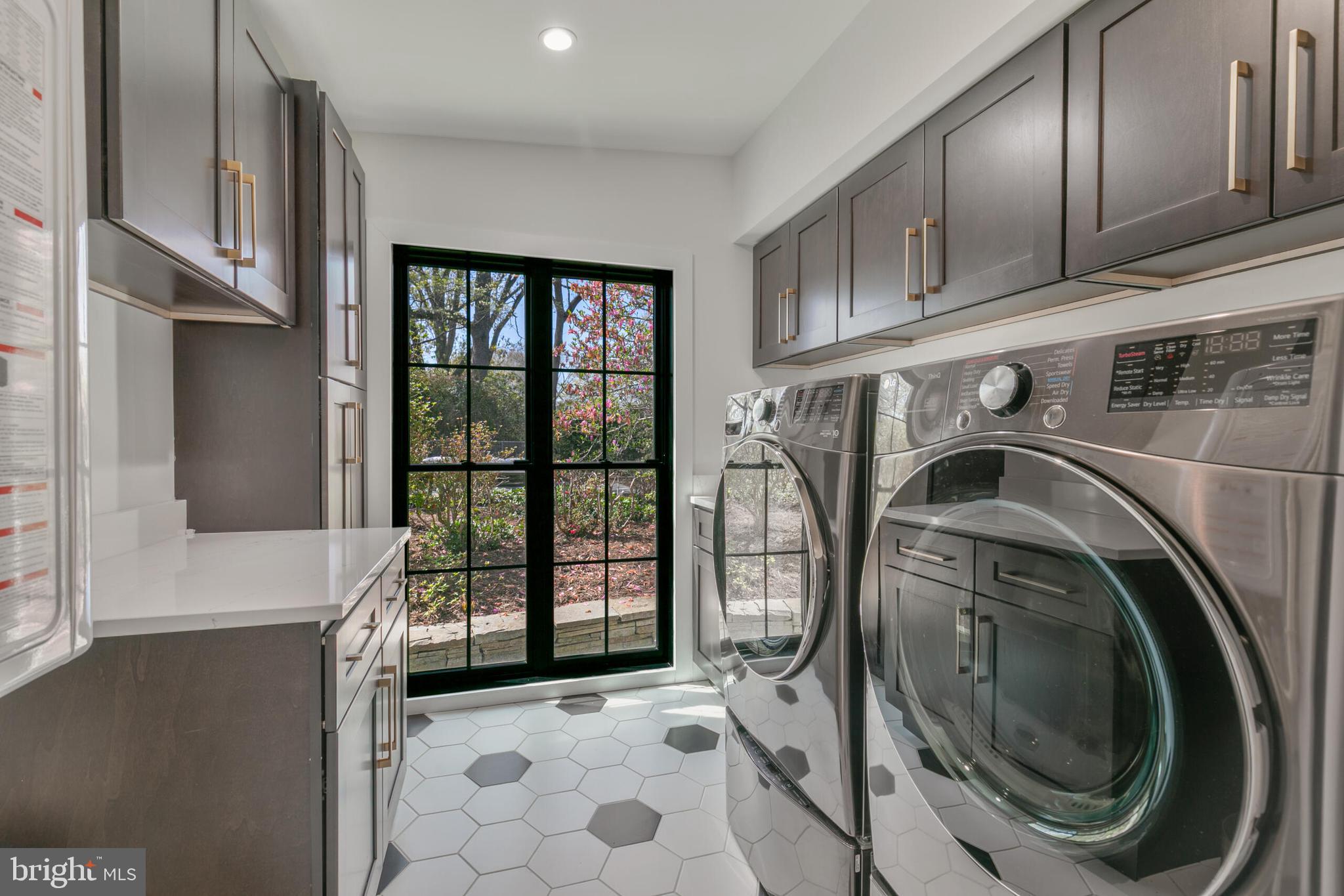 EVERMAY - Residential