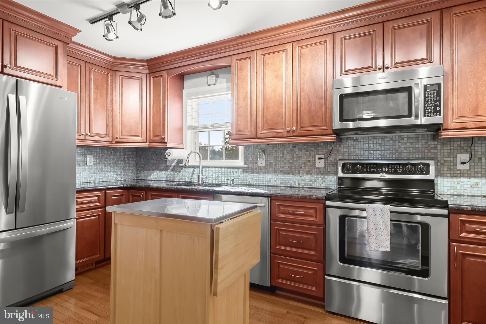 PHILADELPHIA STATION - Residential