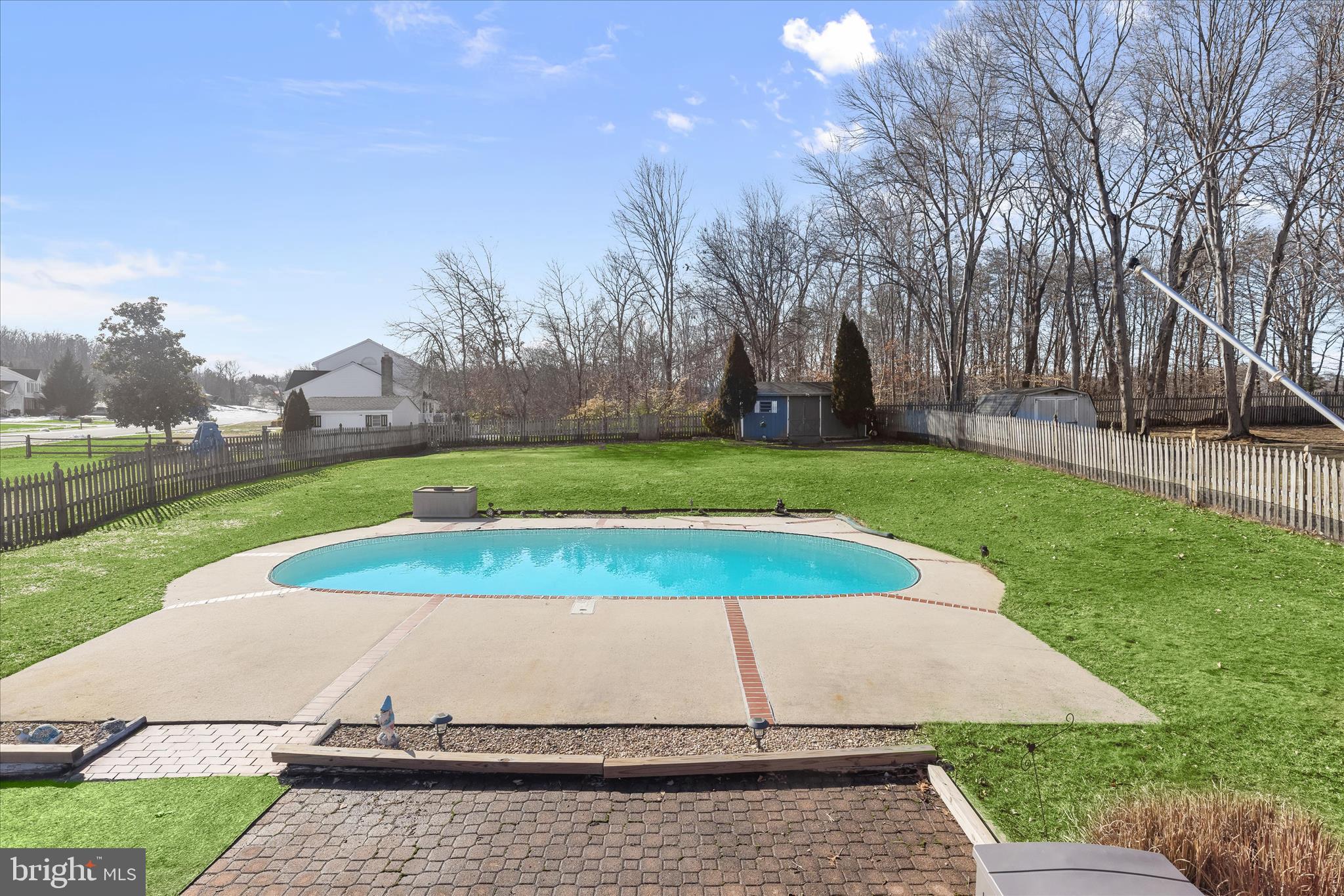 PHILADELPHIA STATION - Residential