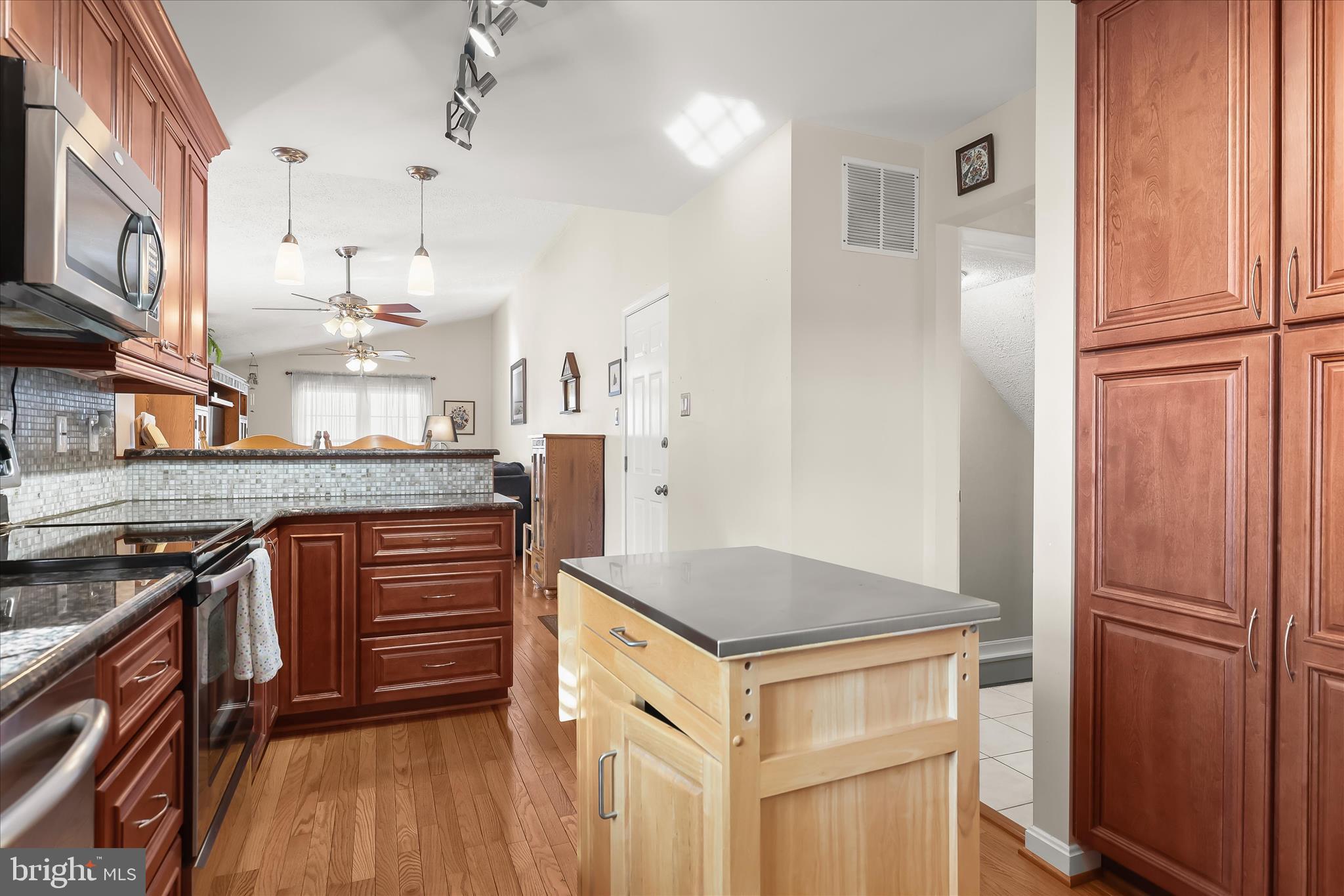 PHILADELPHIA STATION - Residential