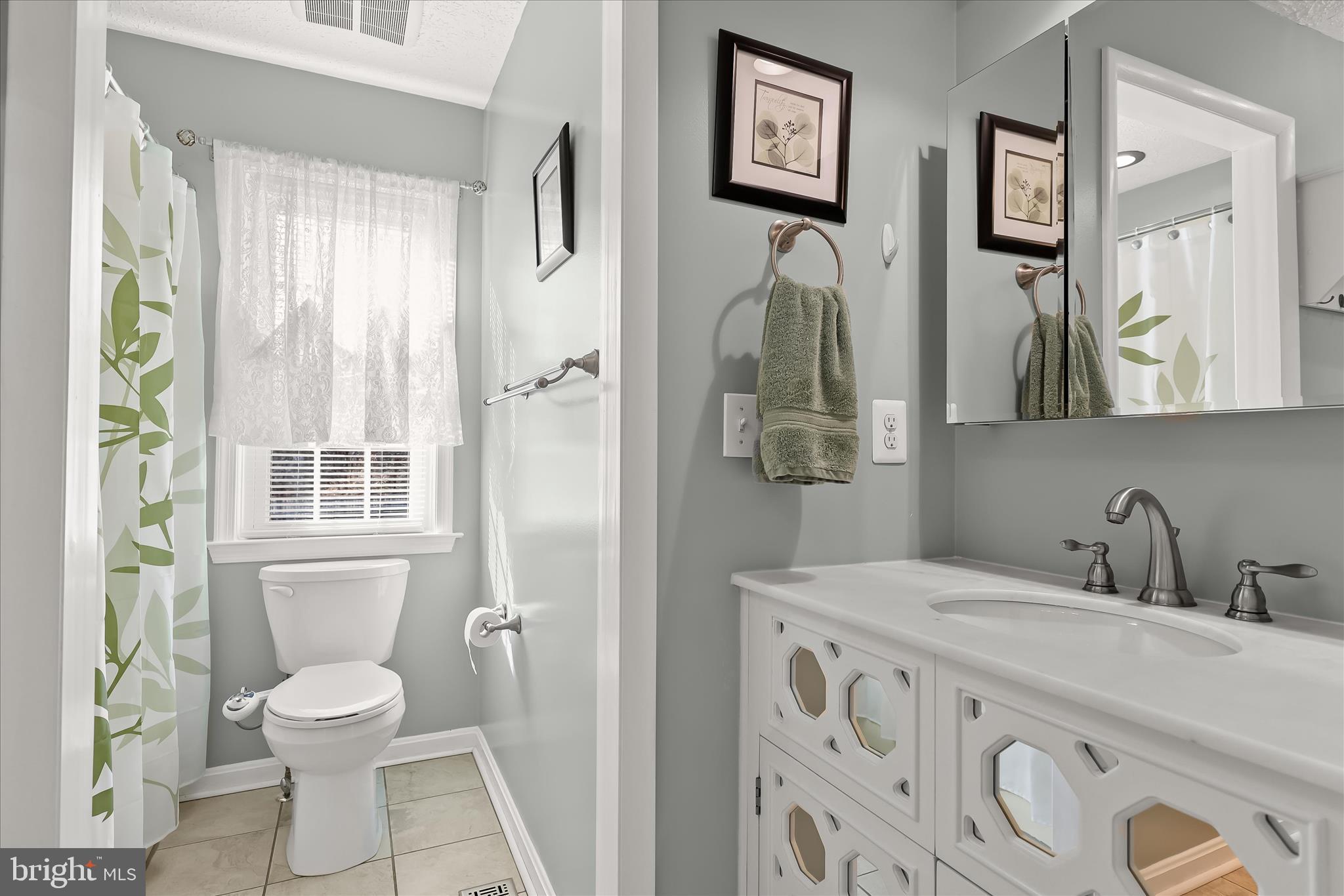 PHILADELPHIA STATION - Residential