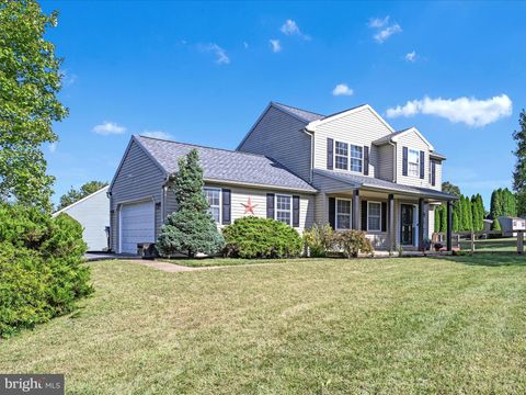 26 CHEERY LANE DENVER PA 17517