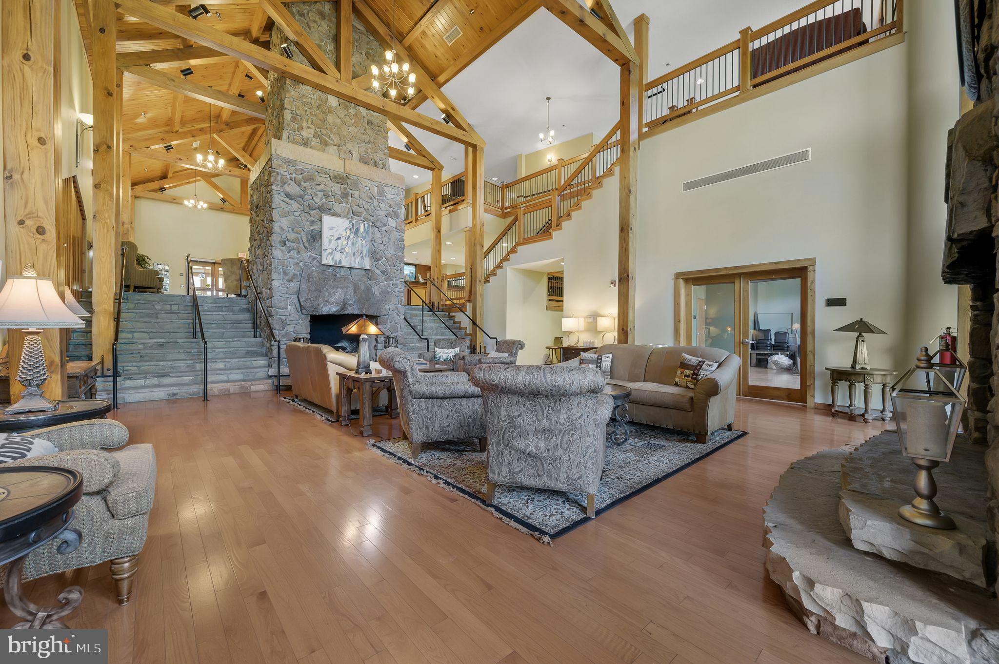 SILVER TREE SUITES - Residential