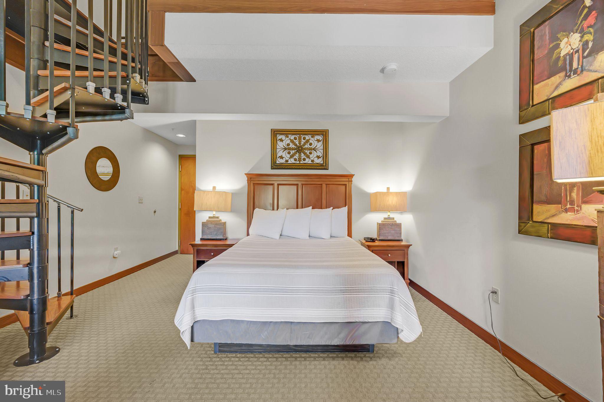 SILVER TREE SUITES - Residential