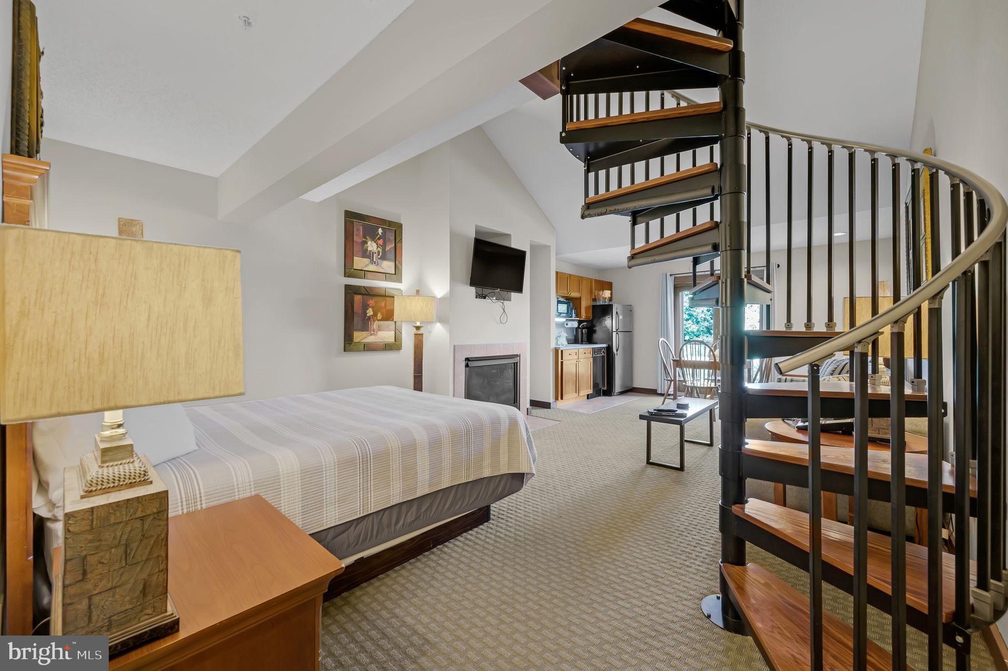 SILVER TREE SUITES - Residential