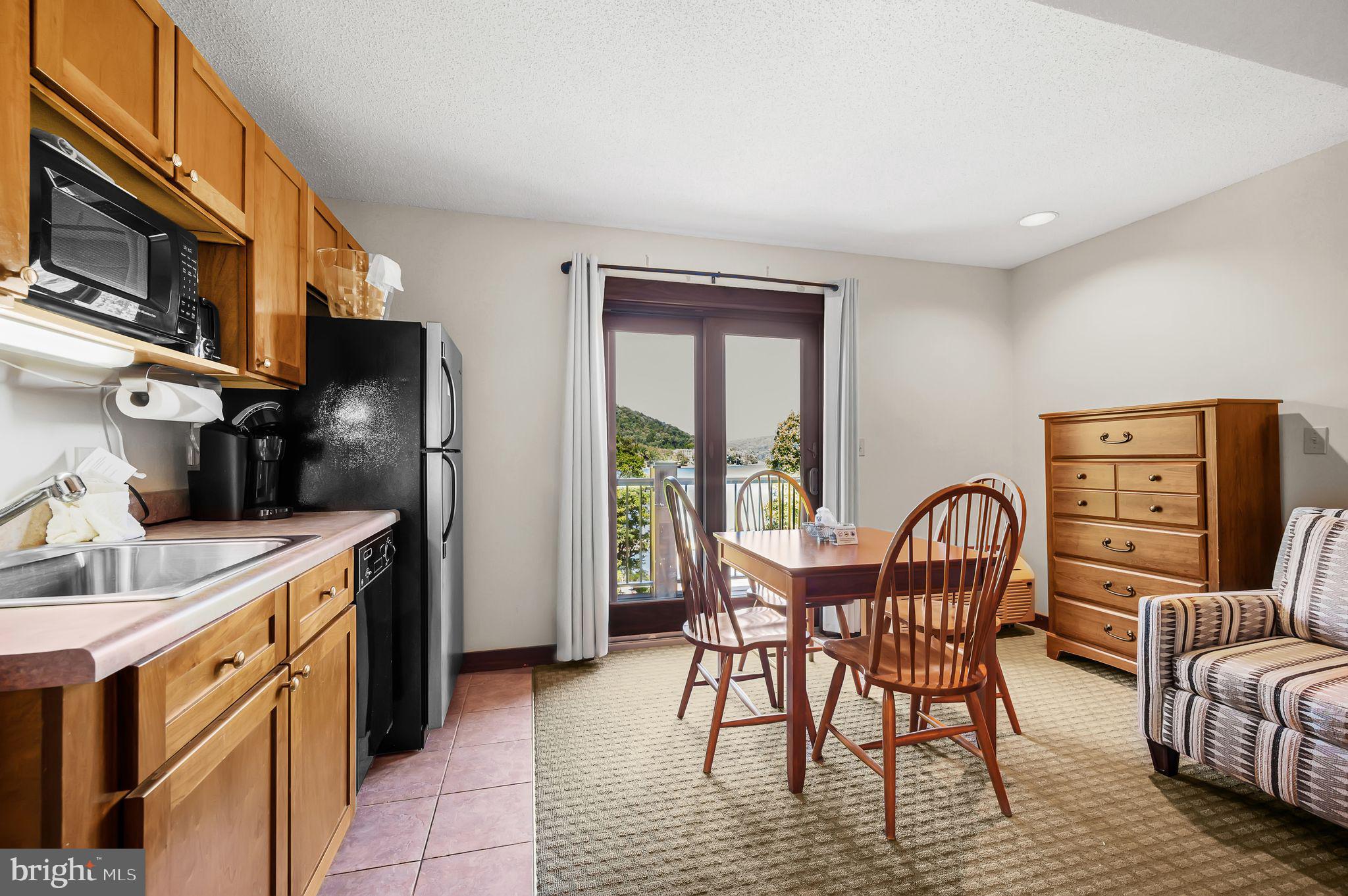 SILVER TREE SUITES - Residential